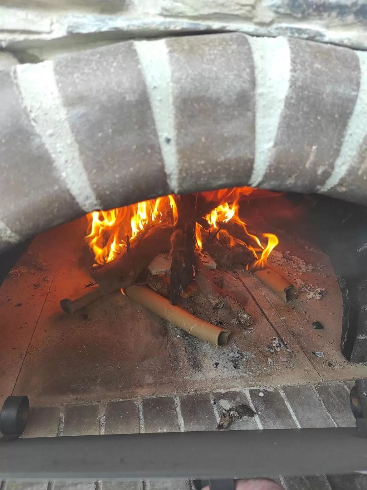 Restaurant/places to eat in Villa Sara