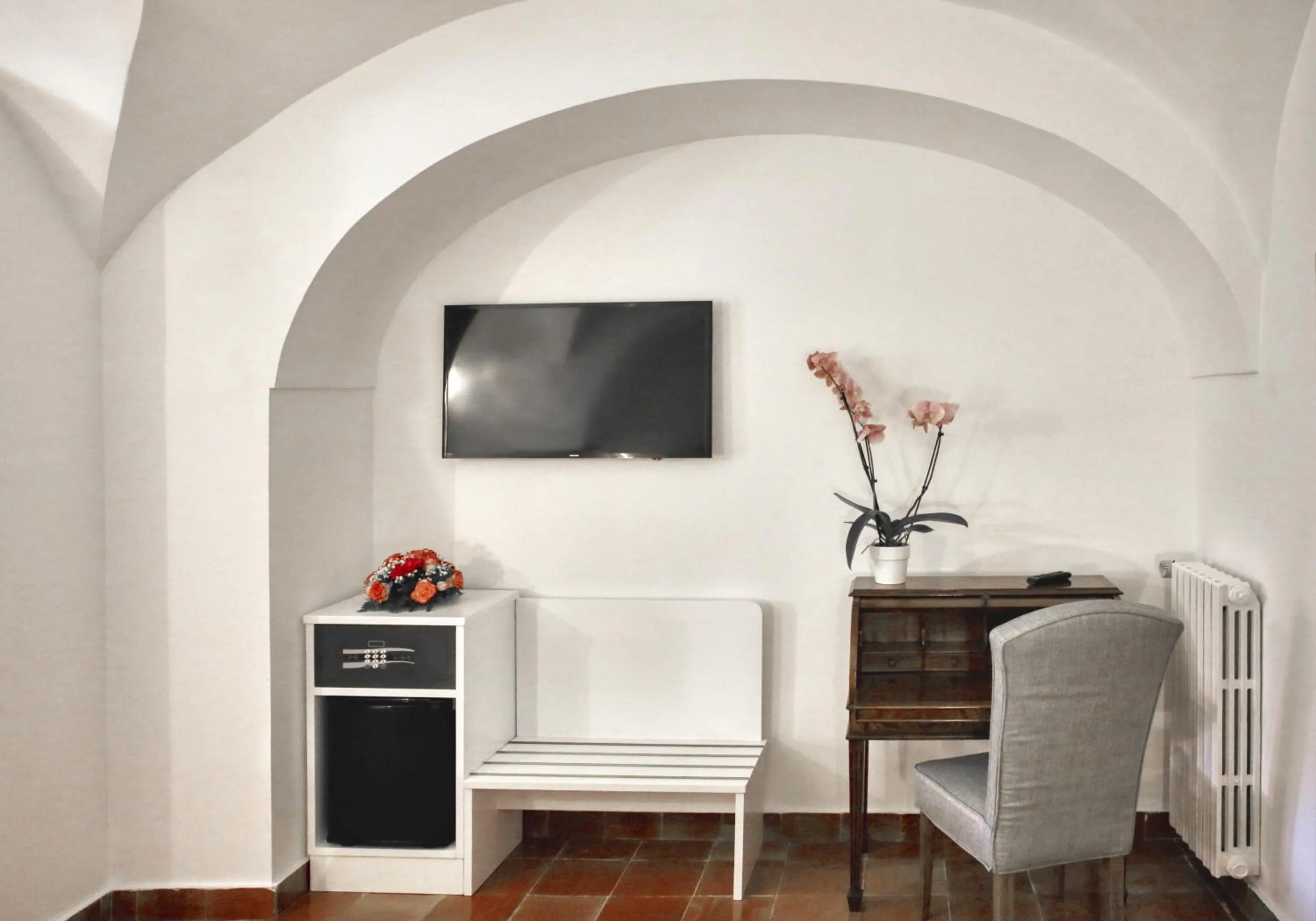 Photo of the whole room in Palazzo Confalone