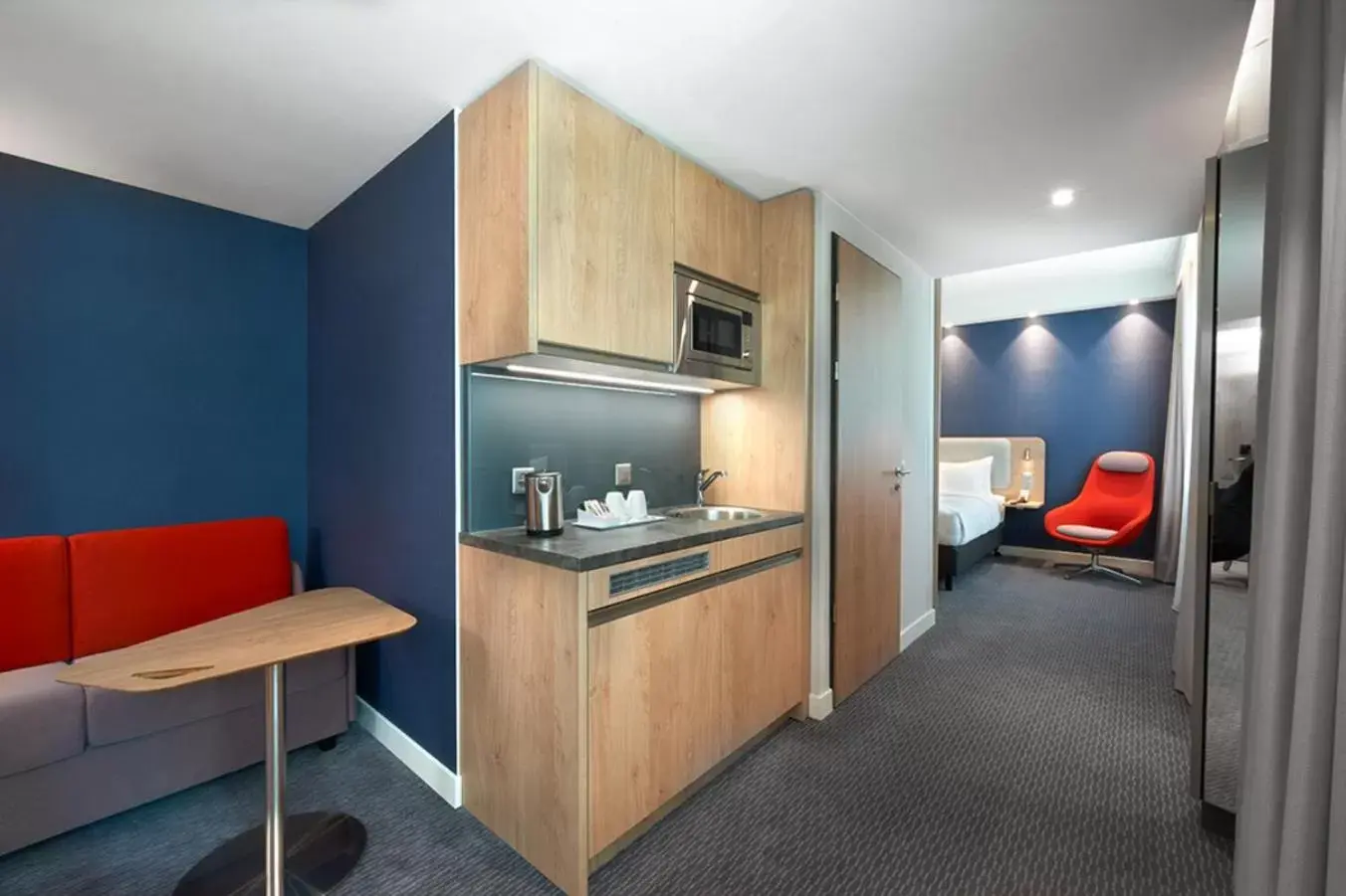 Queen Suite with Sofa Bed in Holiday Inn Express & Suites - Basel - Allschwil, an IHG Hotel Queen Suite with Sofa Bed in Holiday Inn Express & Suites - Basel - Allschwil, an IHG Hotel