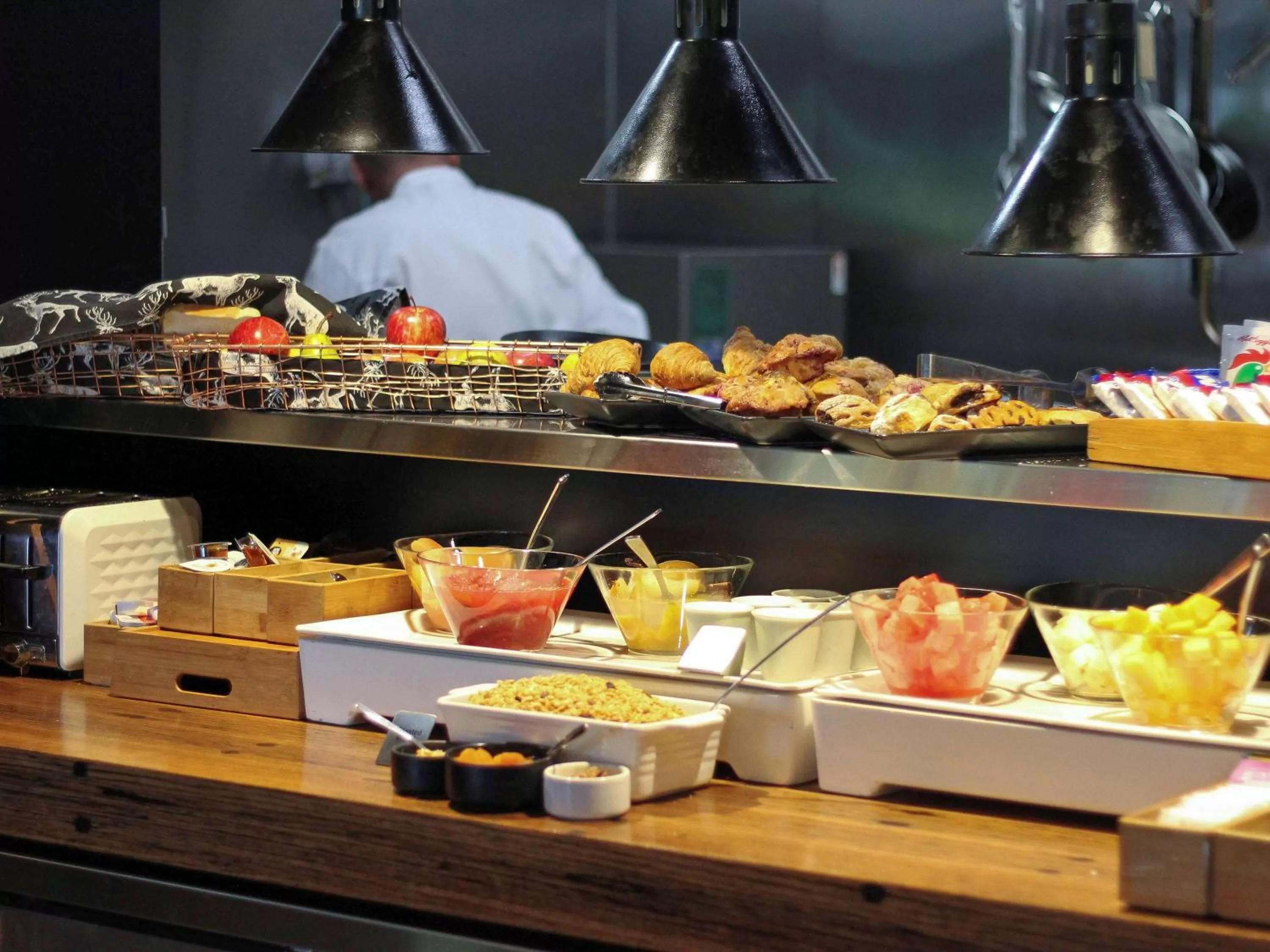 Restaurant/places to eat in Mercure Launceston