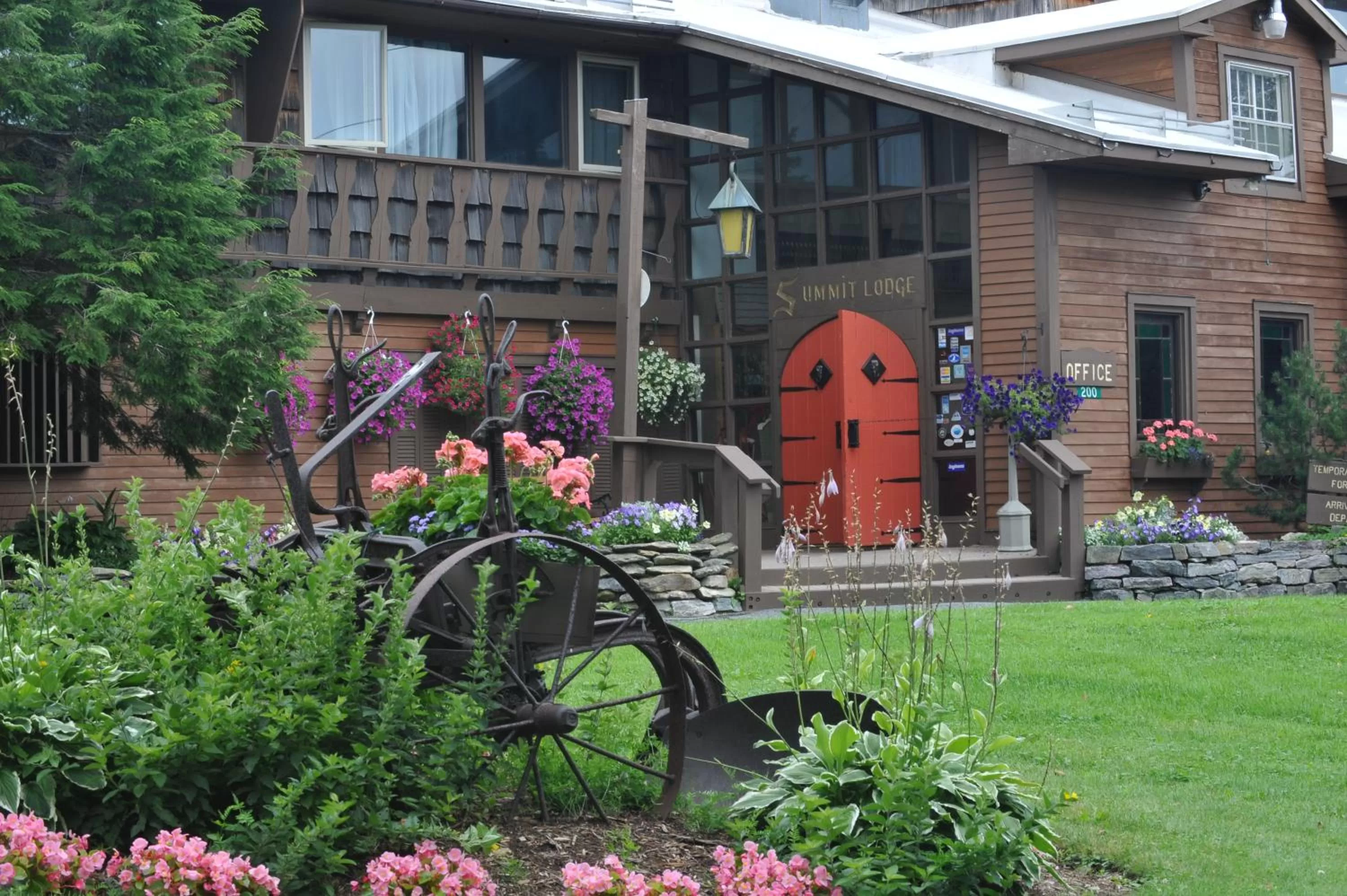 Property building in Summit Lodge