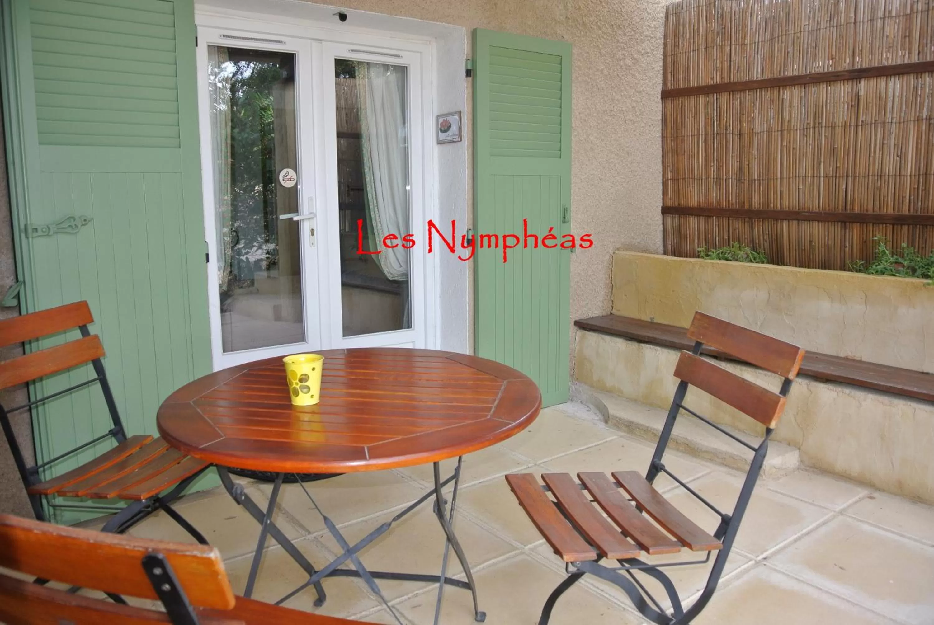 Patio in La Vieille Bastide