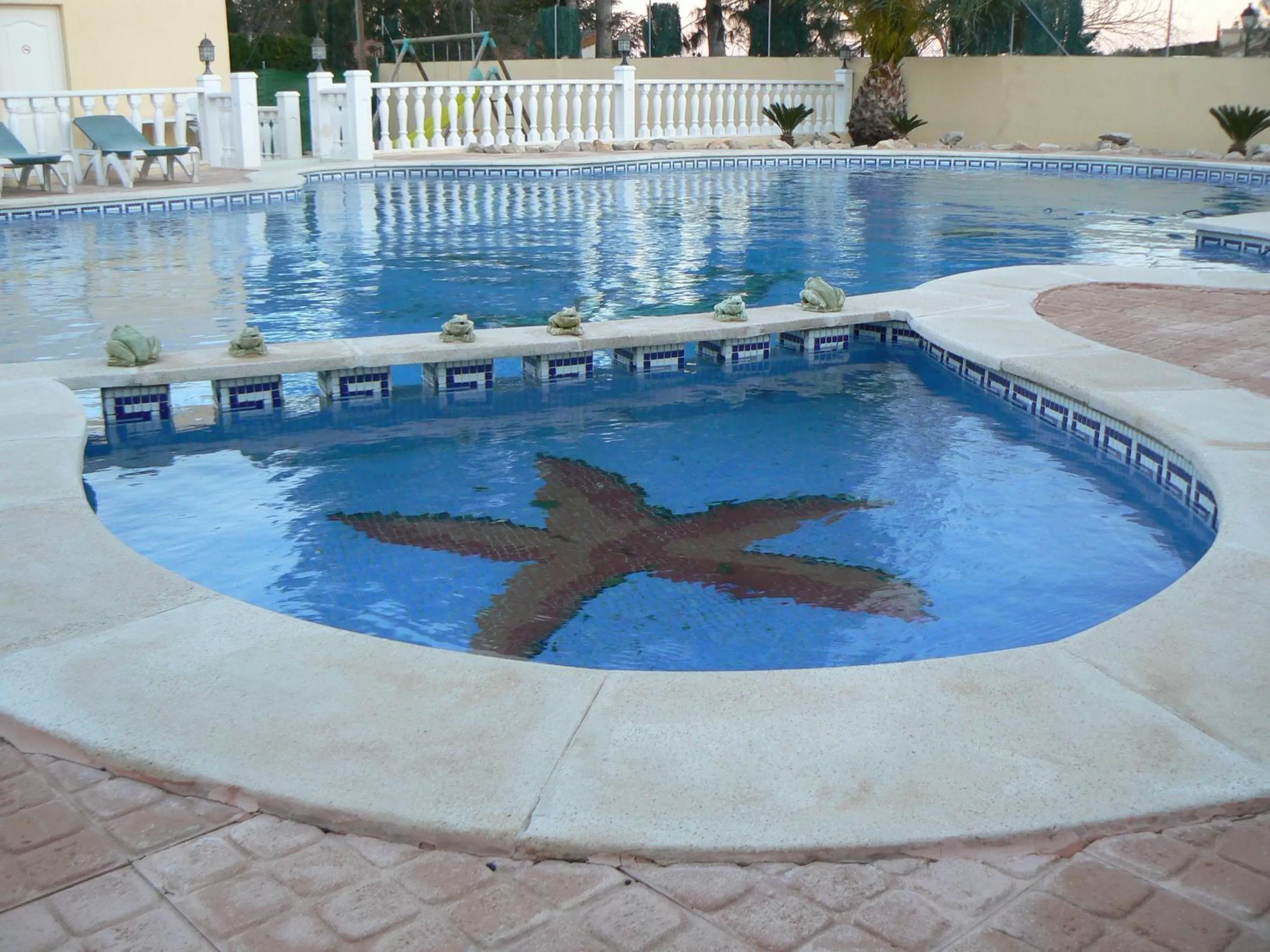 Swimming pool in Casa Robion