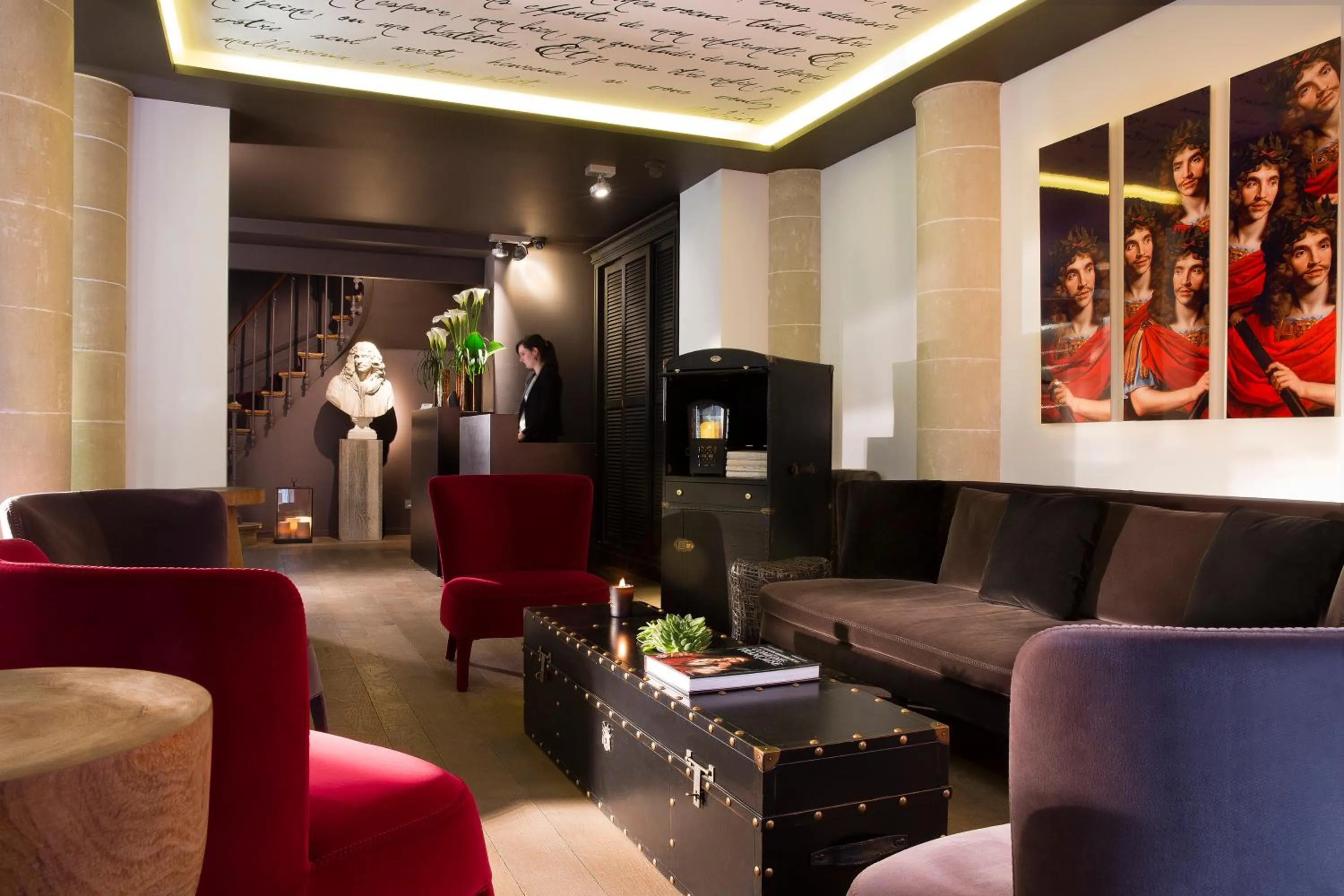 Lobby or reception in Hôtel Molière