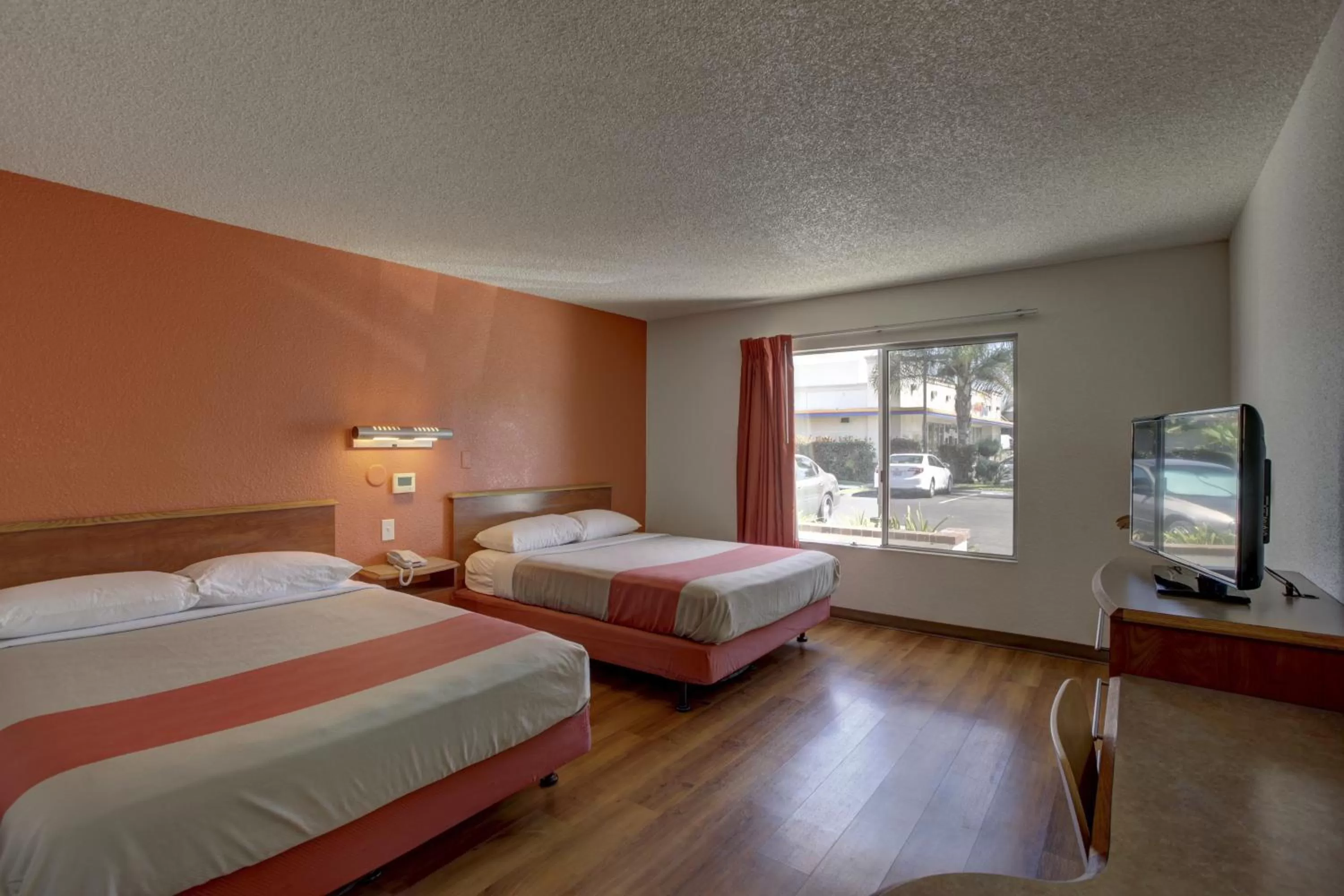 Bed in Motel 6-Santa Ana, CA - Irvine - Orange County Airport