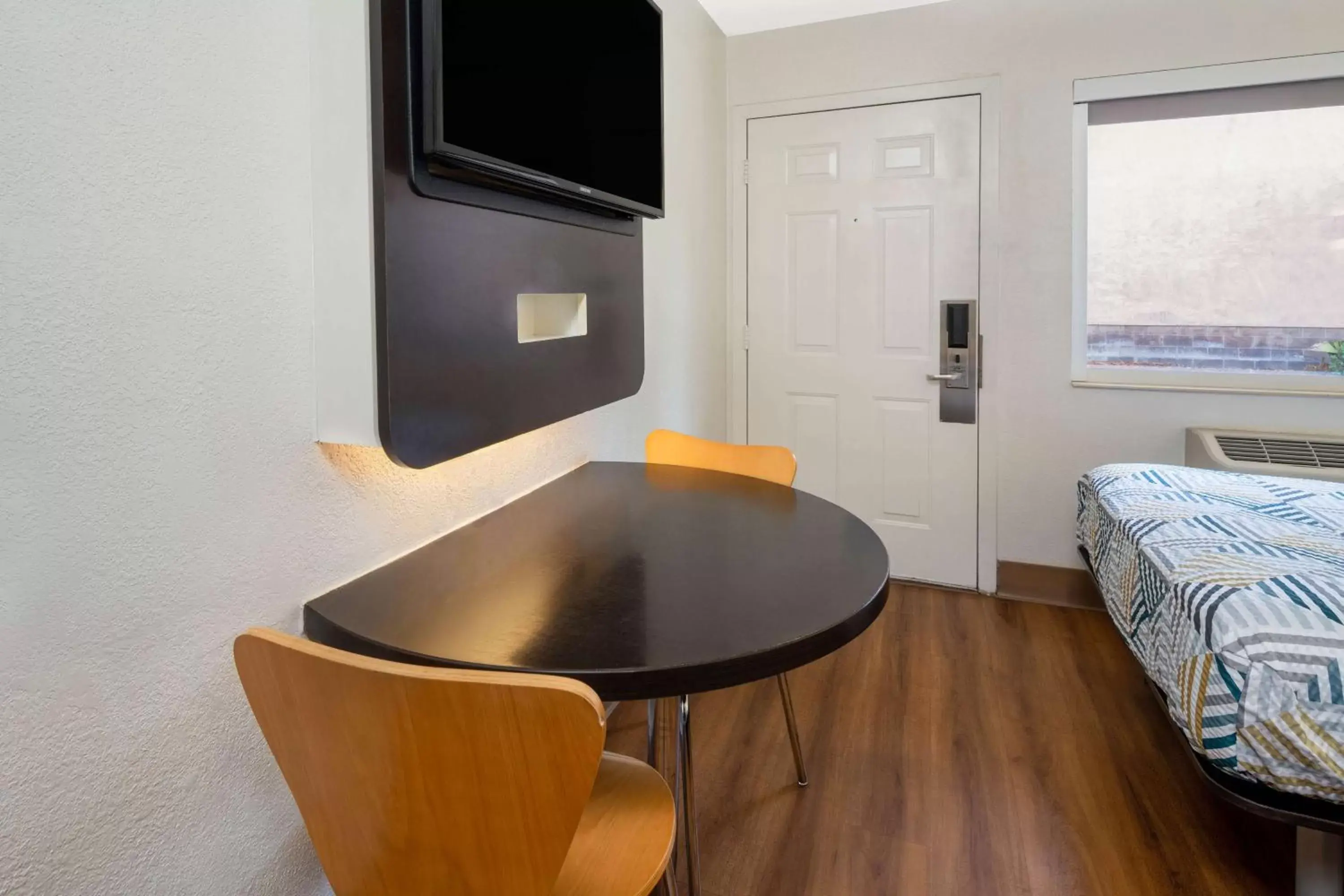 Double Room - Disability Access - Roll In Shower in Motel 6-Santa Barbara, CA - State Street Double Room - Disability Access - Roll In Shower in Motel 6-Santa Barbara, CA - State Street