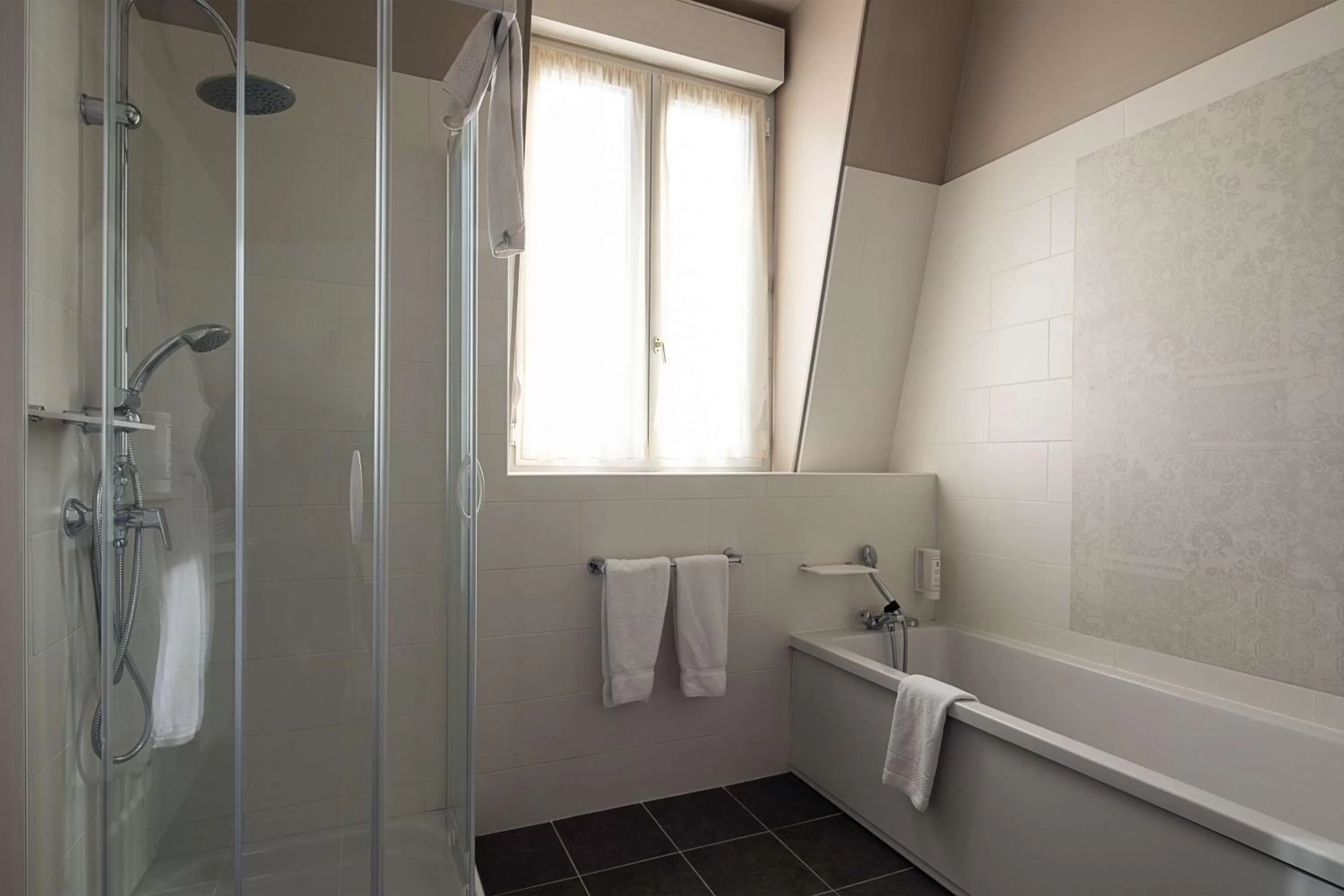 Bathroom in Best Western Central Hotel