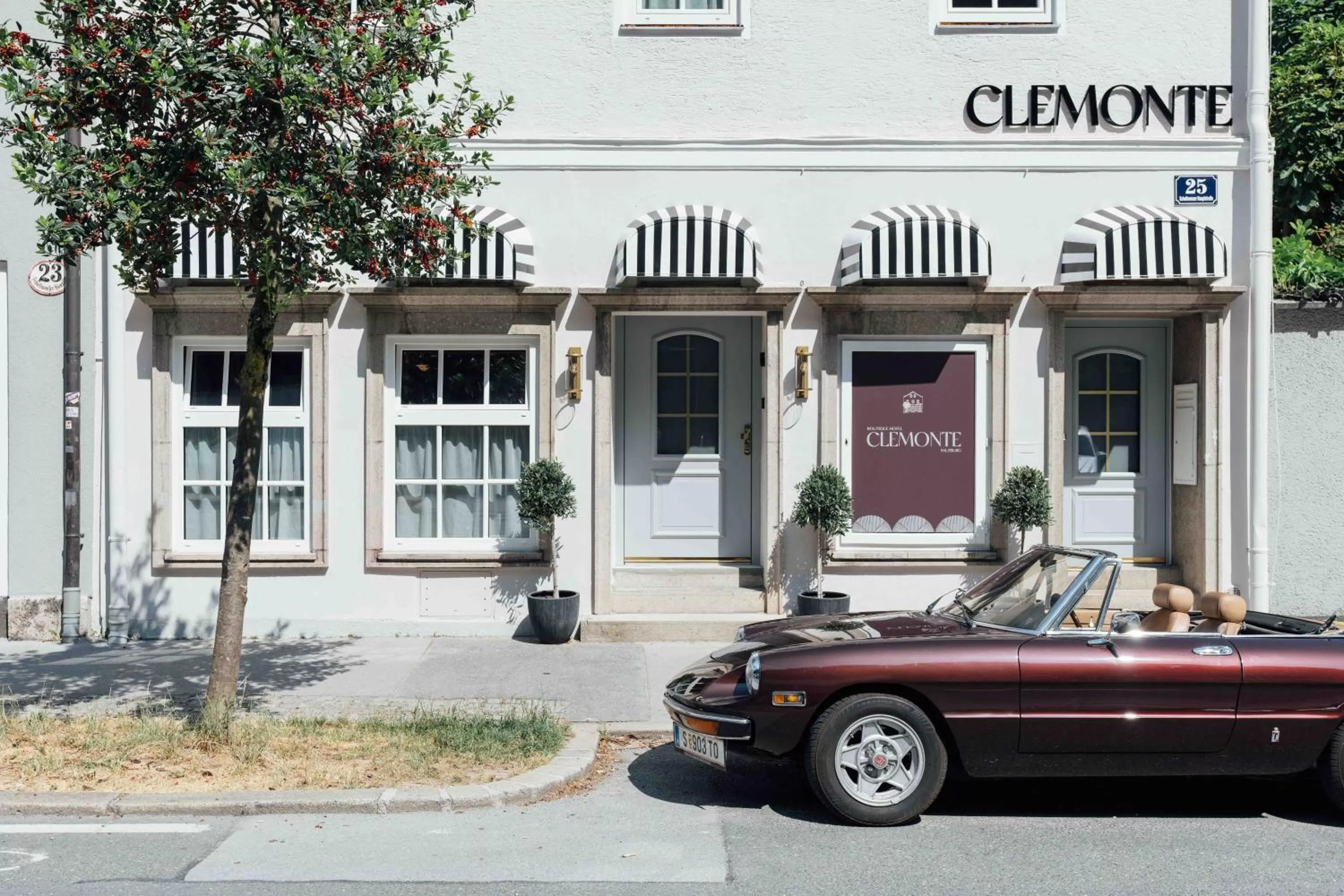 Property building in Clemonte Hotel - Your Reception-less Boutique Hideaway