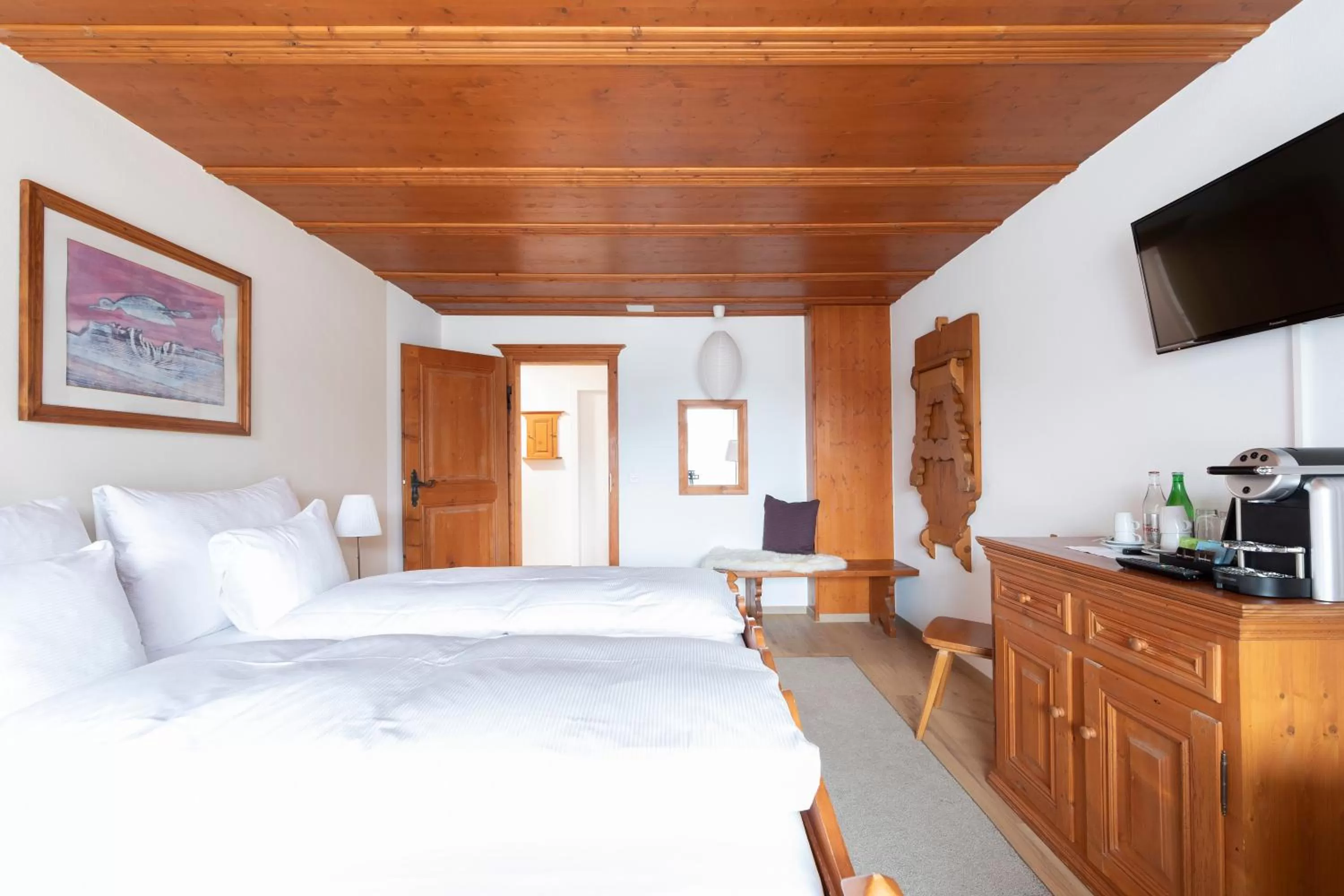 Seating area, Bed in Eden Hotel und Restaurant