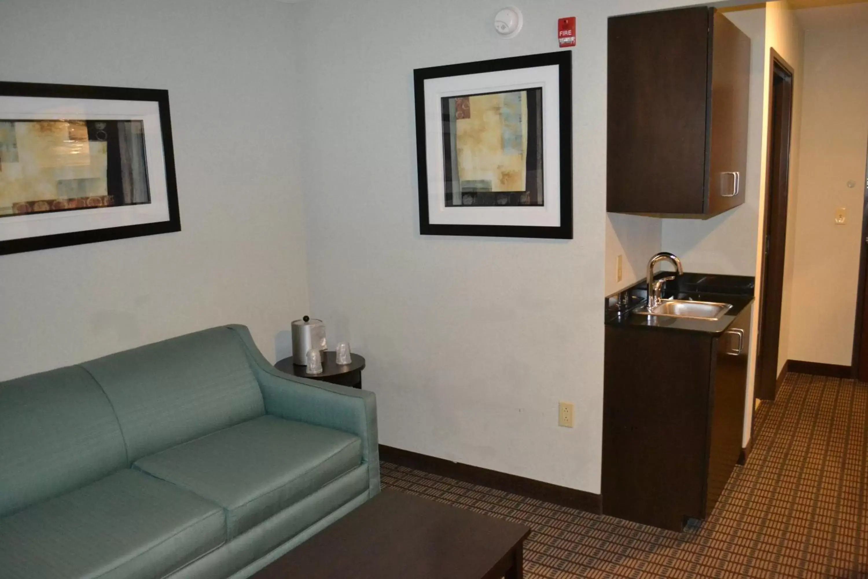 King Suite with Sofa Bed in Holiday Inn Express Selinsgrove by IHG King Suite with Sofa Bed in Holiday Inn Express Selinsgrove by IHG