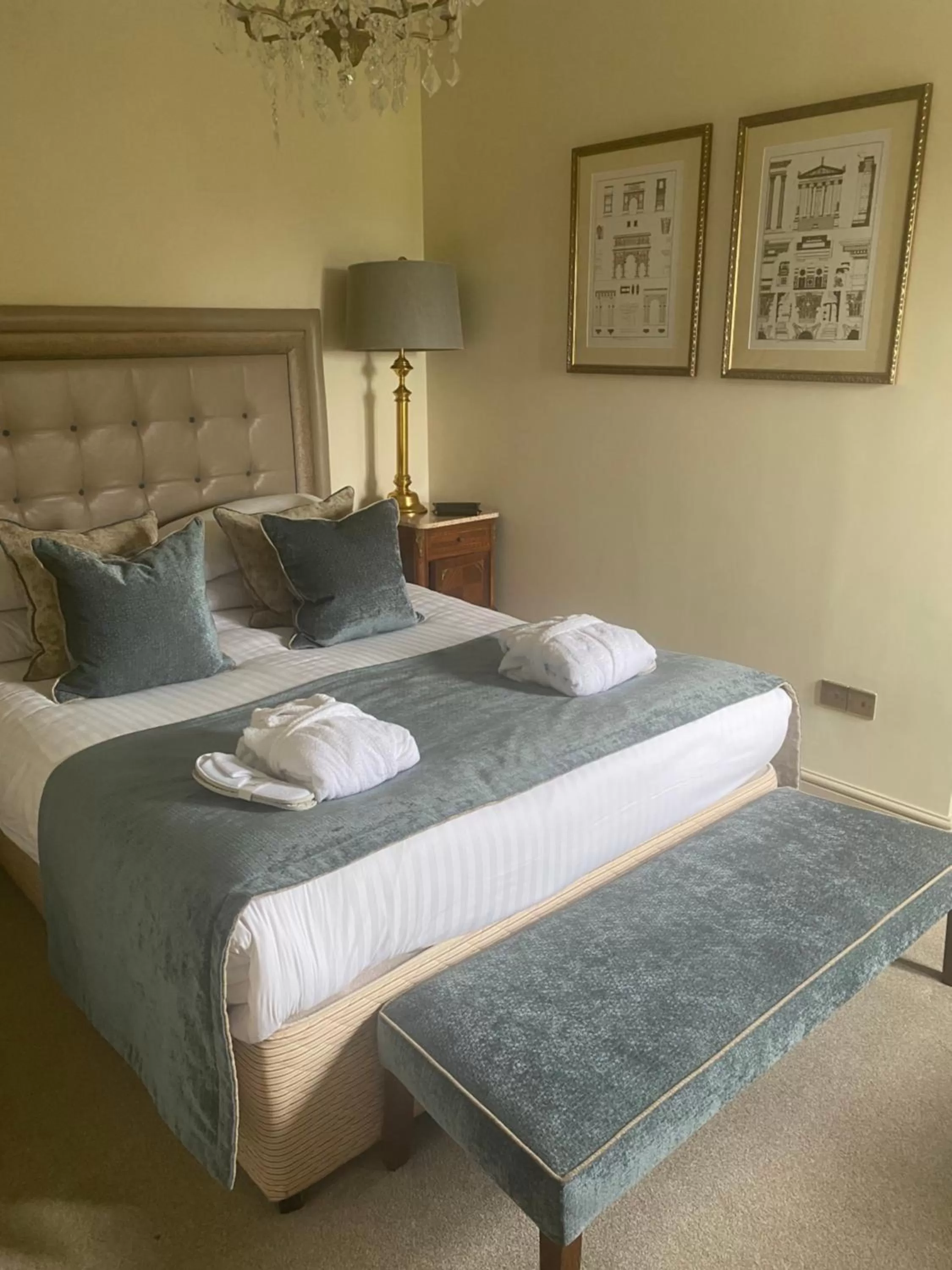 Bedroom, Bed in Eastwell Manor, Champneys Hotel & Spa