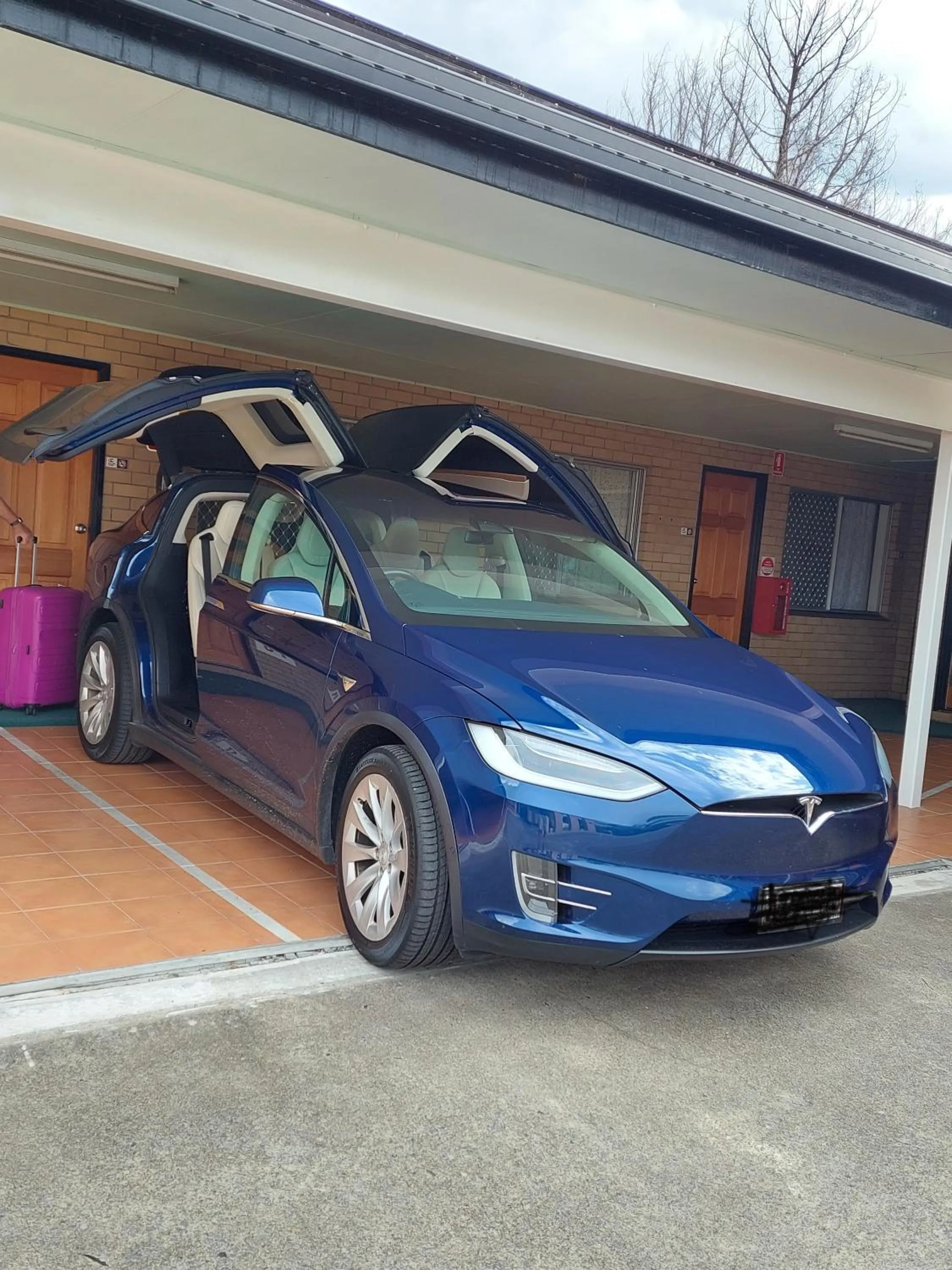 Parking in Settlers Motor Inn