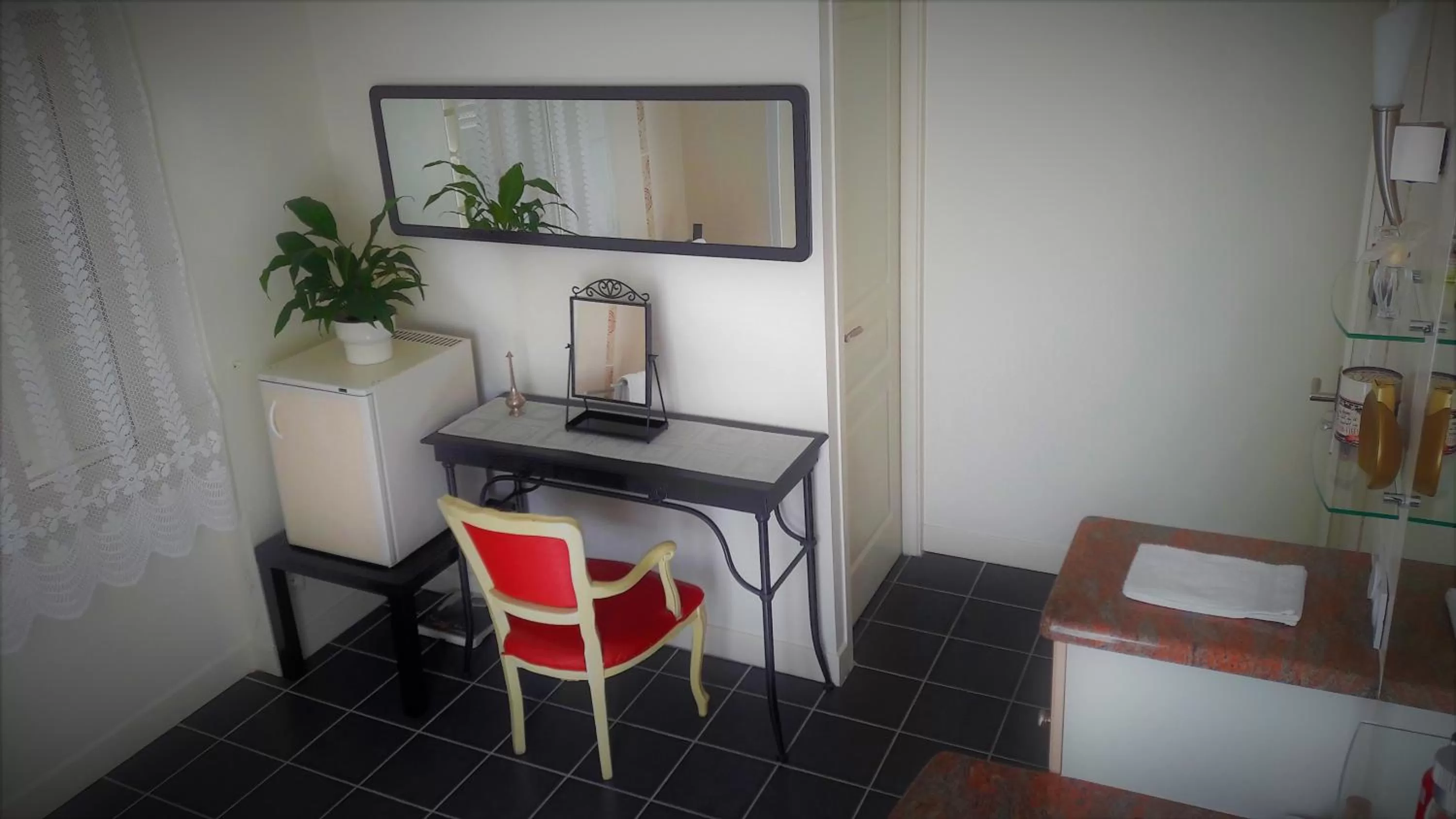 Shower in Chez Martine et Philippe en Velay