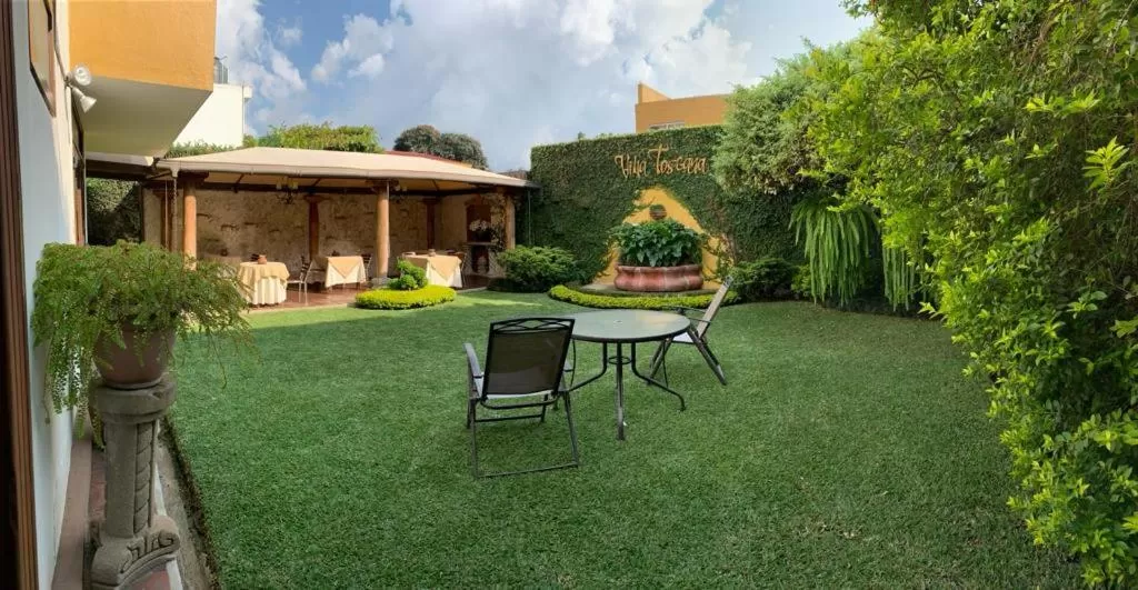 Garden in Hostal Villa Toscana