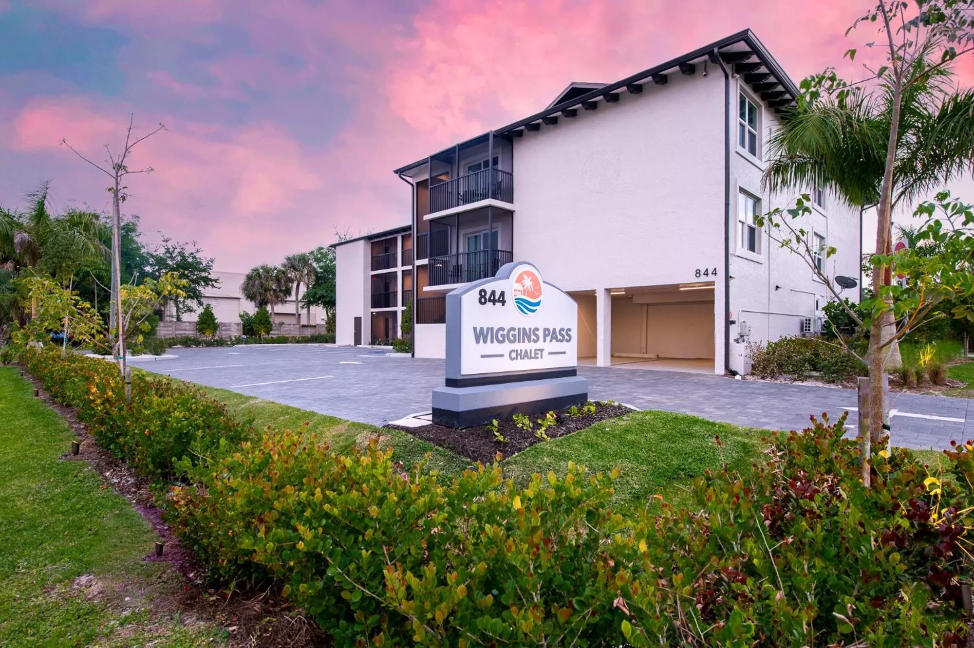 Property building in Wiggins Pass Chalet