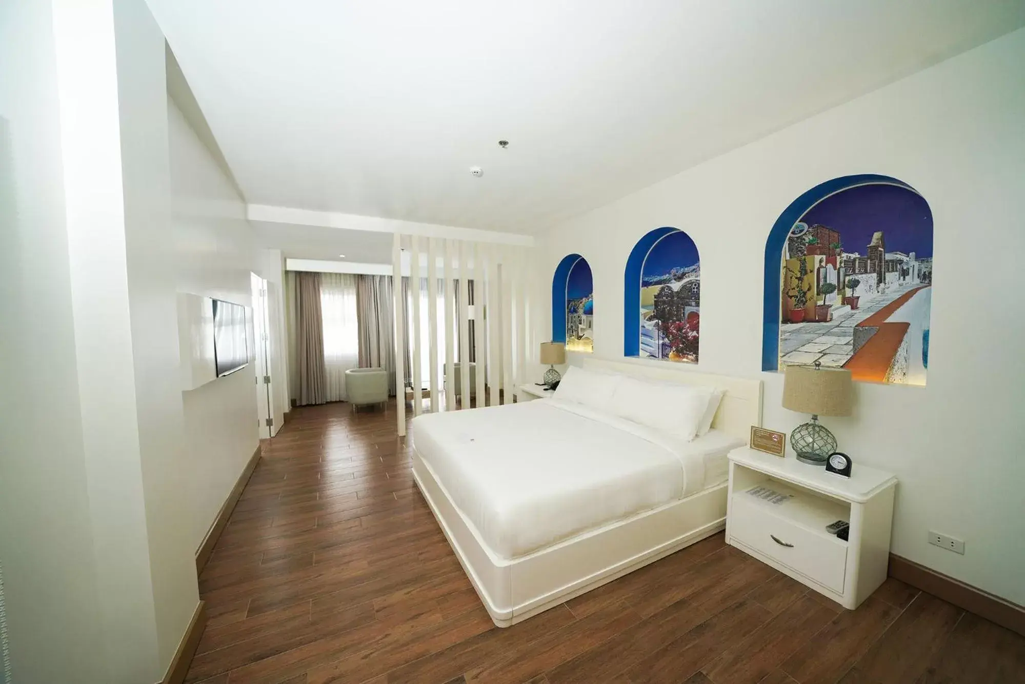 Junior Suite King in Hotel Carlito Tagaytay Junior Suite King in Hotel Carlito Tagaytay