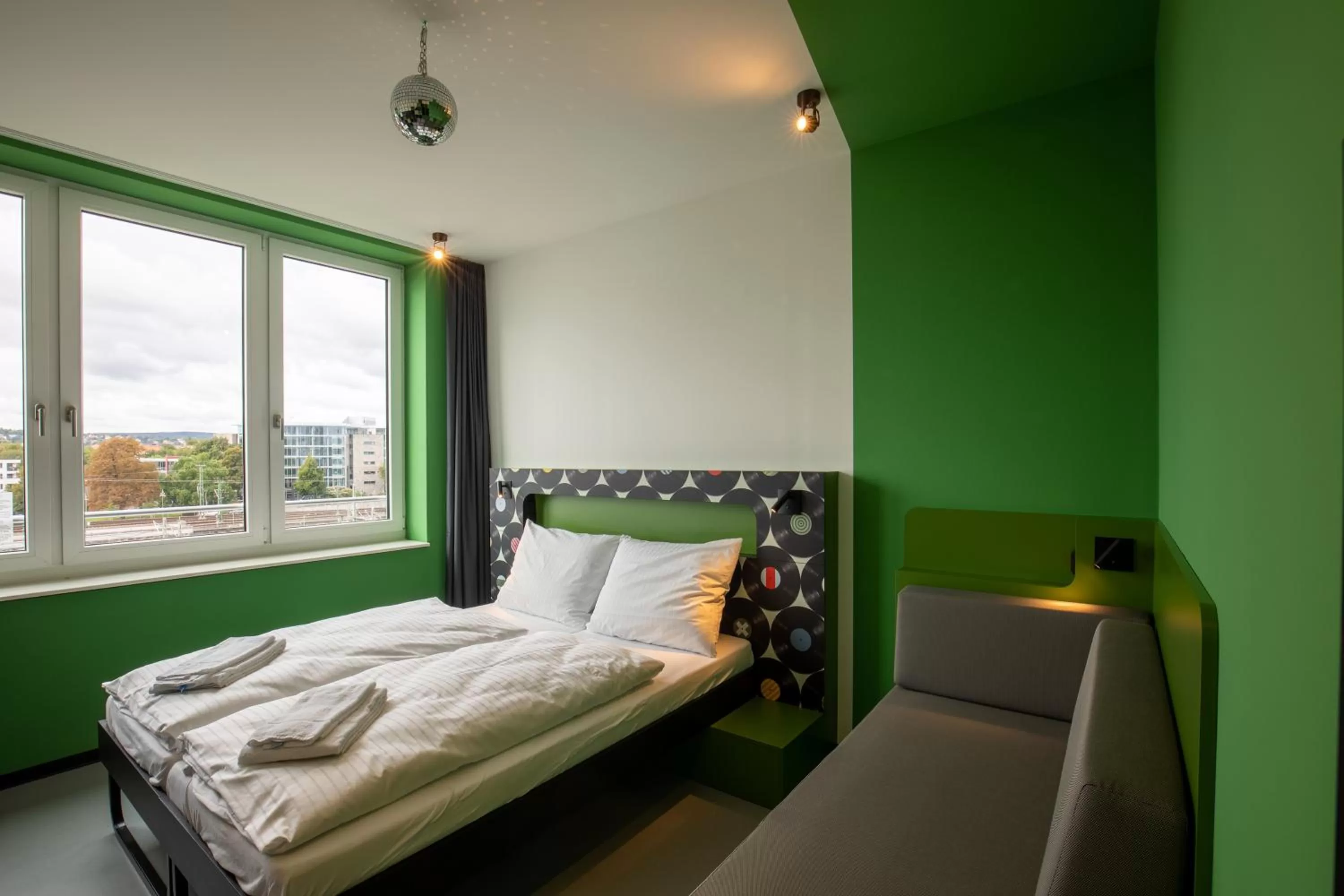 Photo of the whole room in MEININGER Hotel Dresden Zentrum