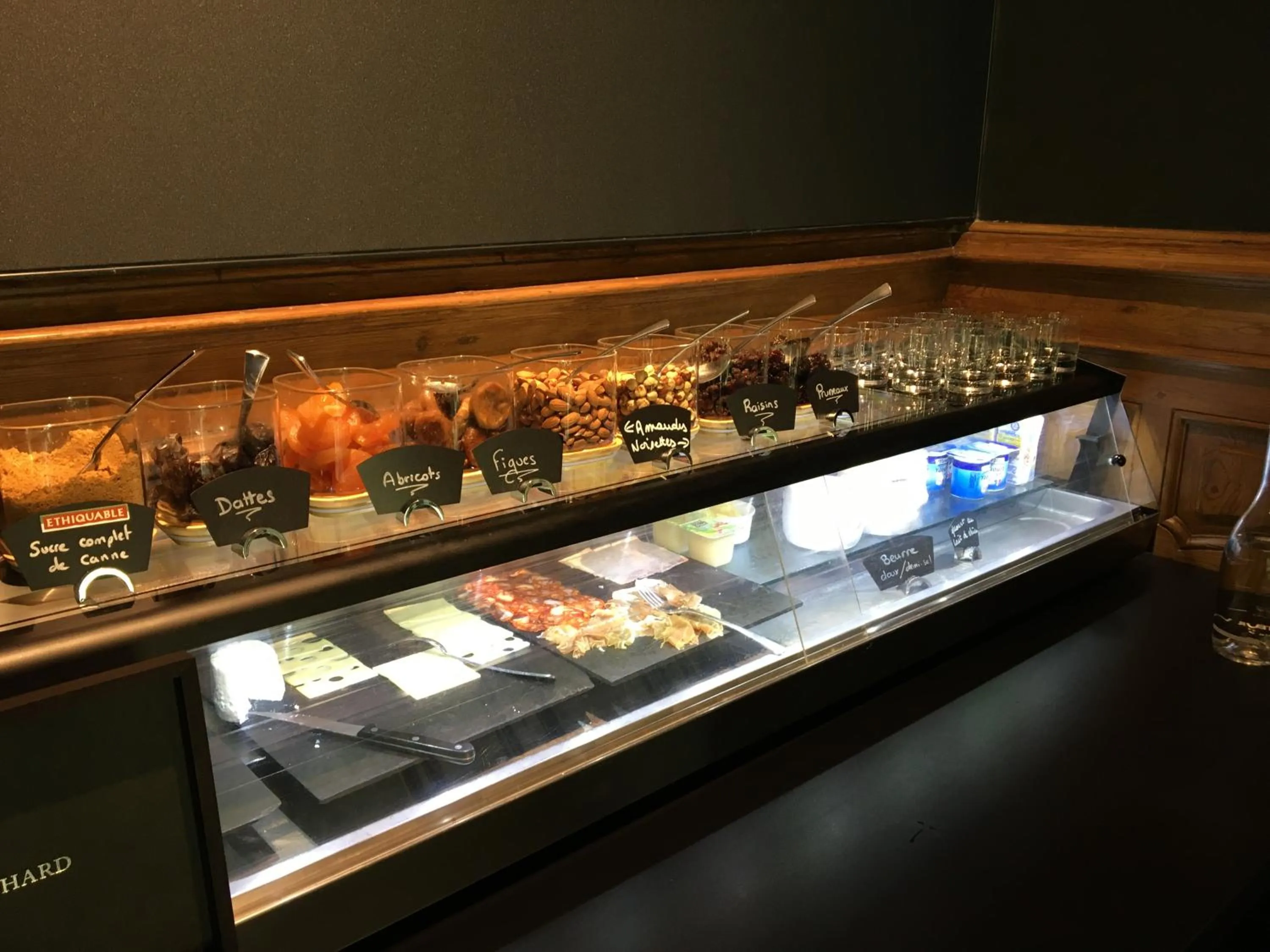 Breakfast in Hôtel de France