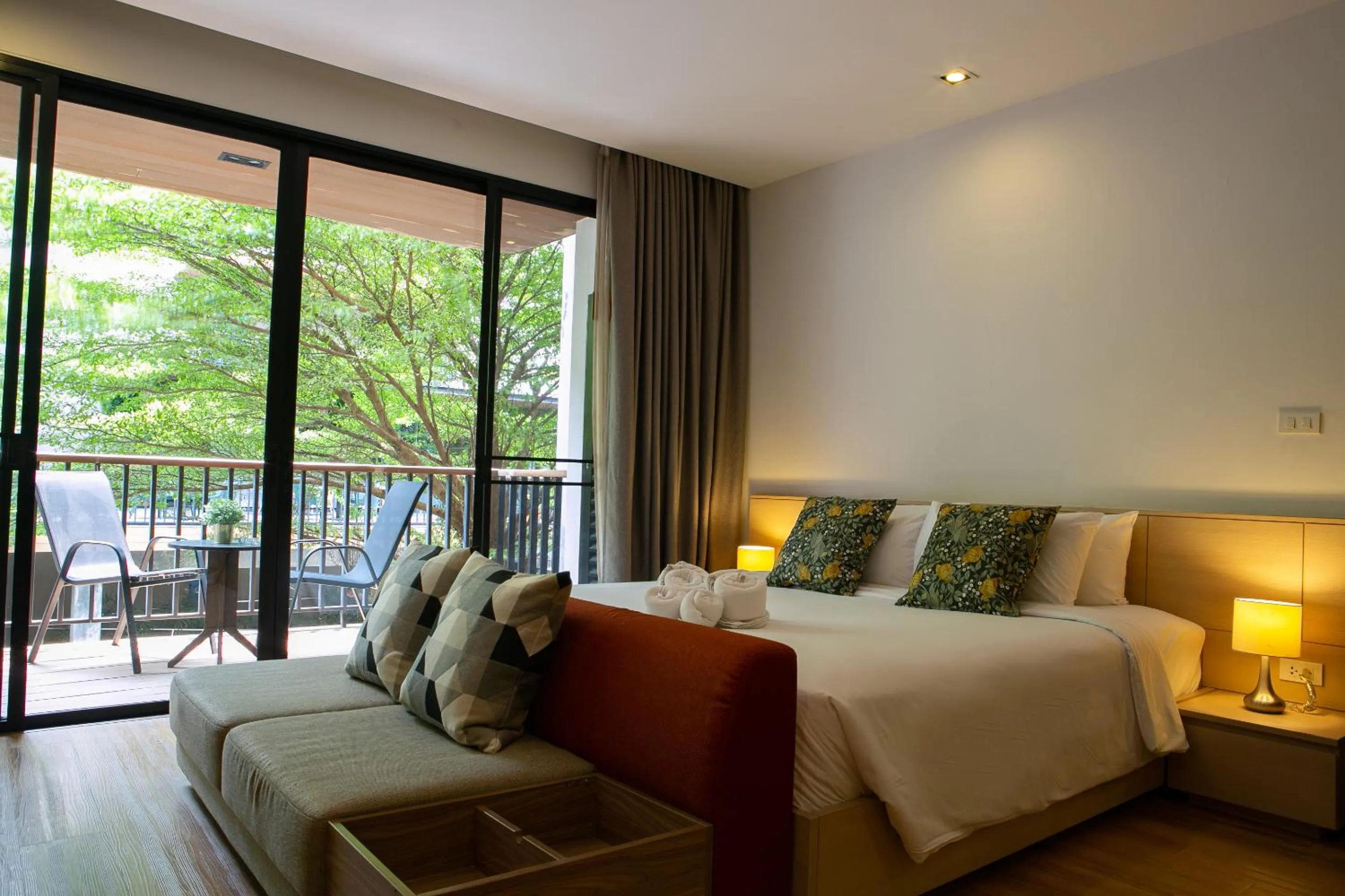 View (from property/room), Bed in The Silver Palm Wellness Resort