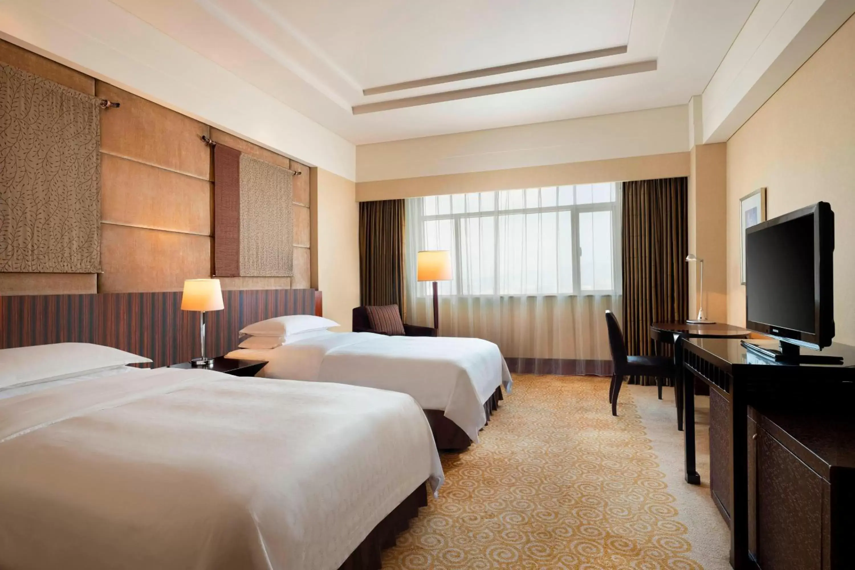 Deluxe Twin Bed Room in Sheraton Dongguan Hotel Deluxe Twin Bed Room in Sheraton Dongguan Hotel