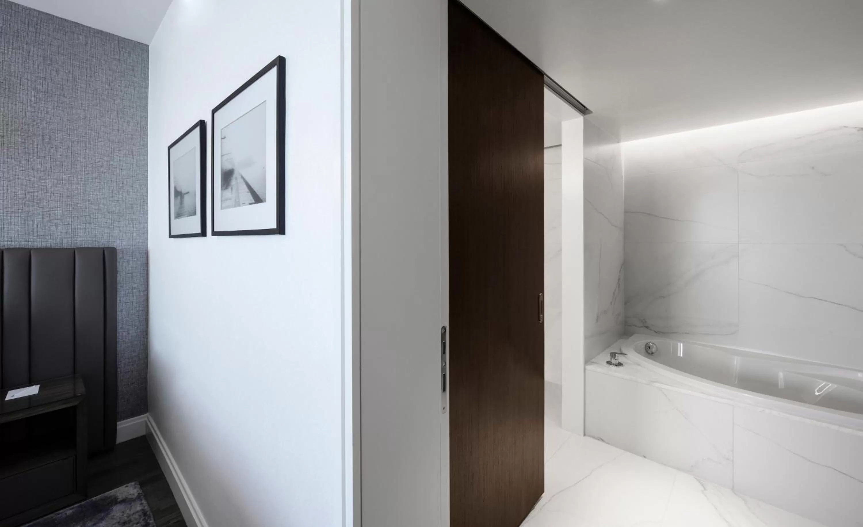 Bathroom, Bed in Makedonia Palace