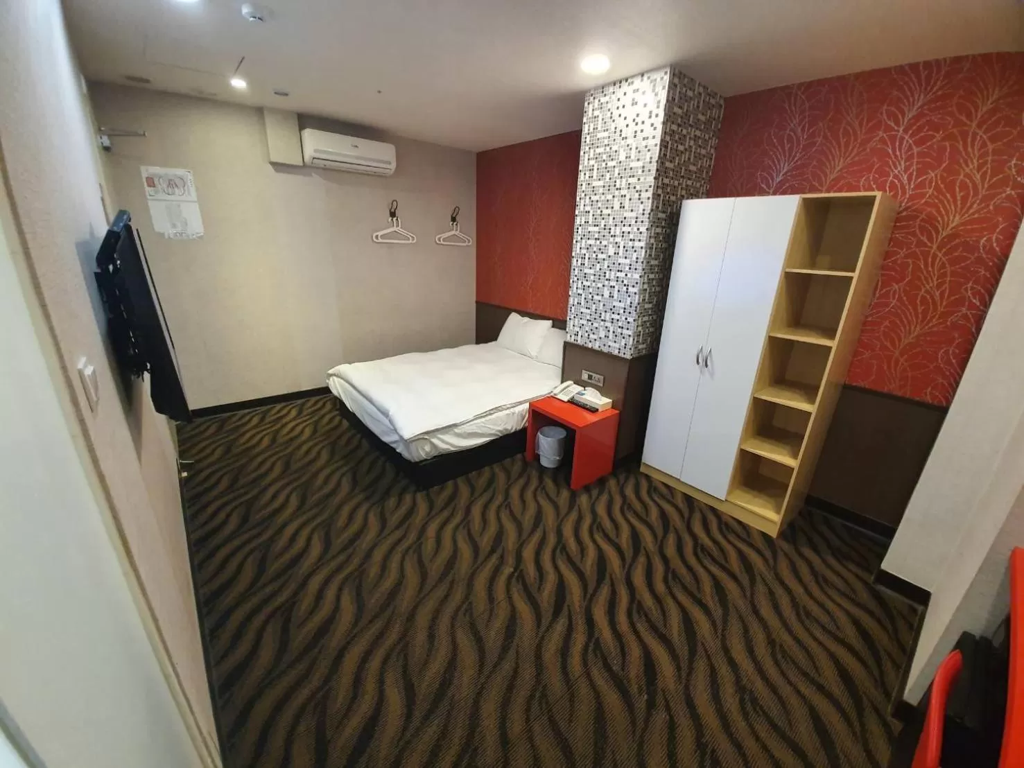 Bed in Funny Ximen Hotel