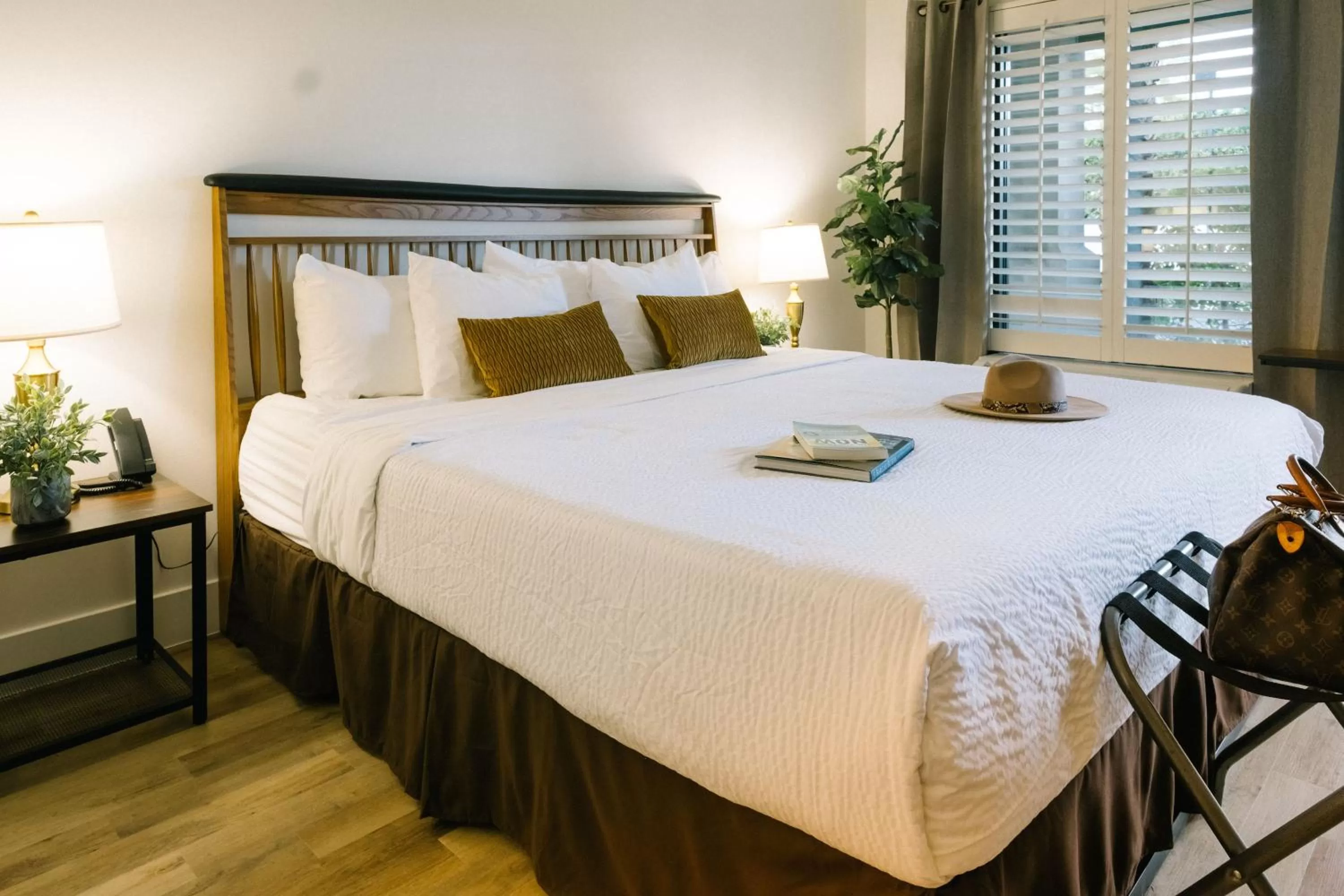 King Room with Pool View in L3 Oasis Hotel