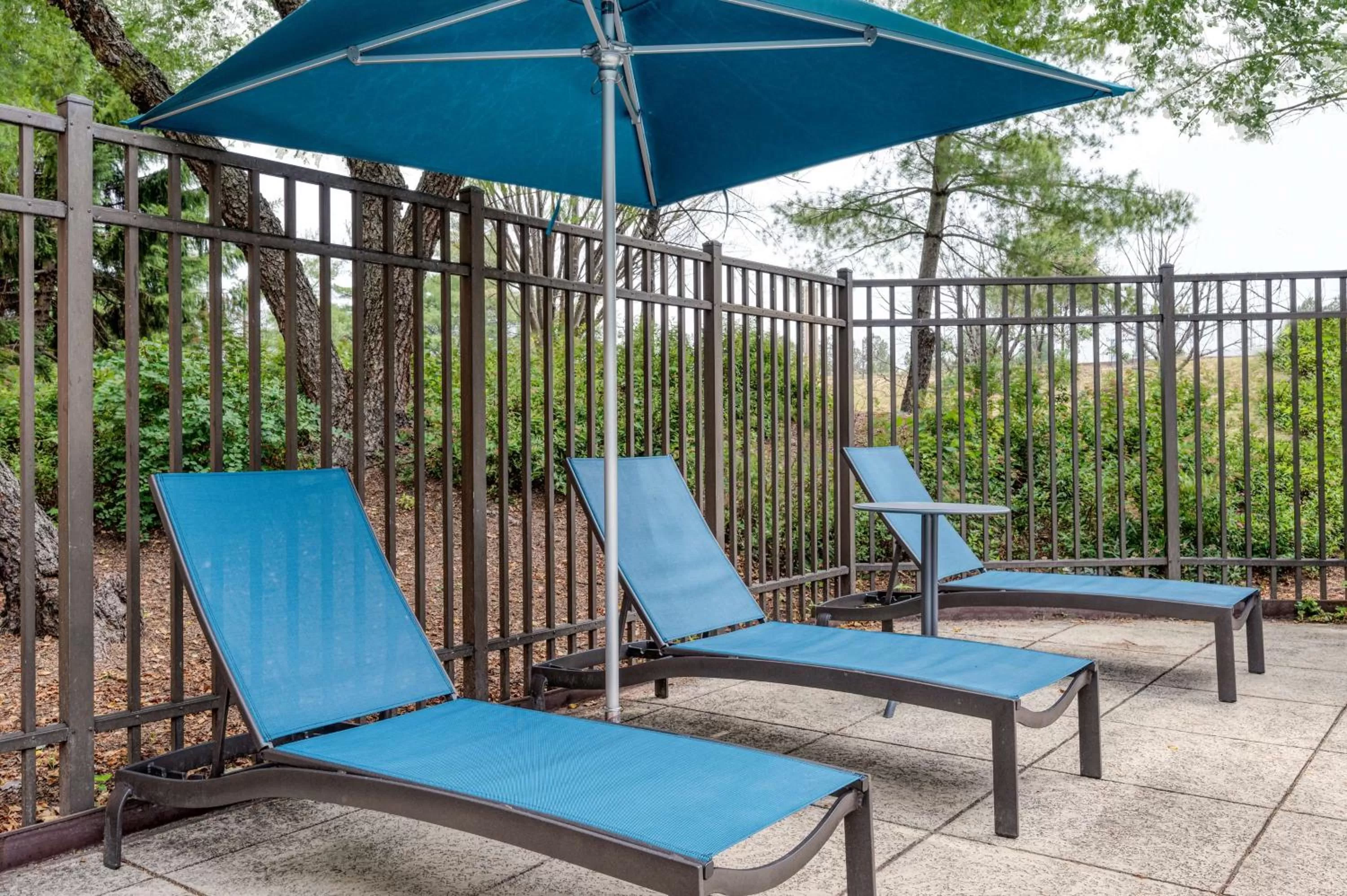 Pool view in Hampton Inn Baltimore/White Marsh