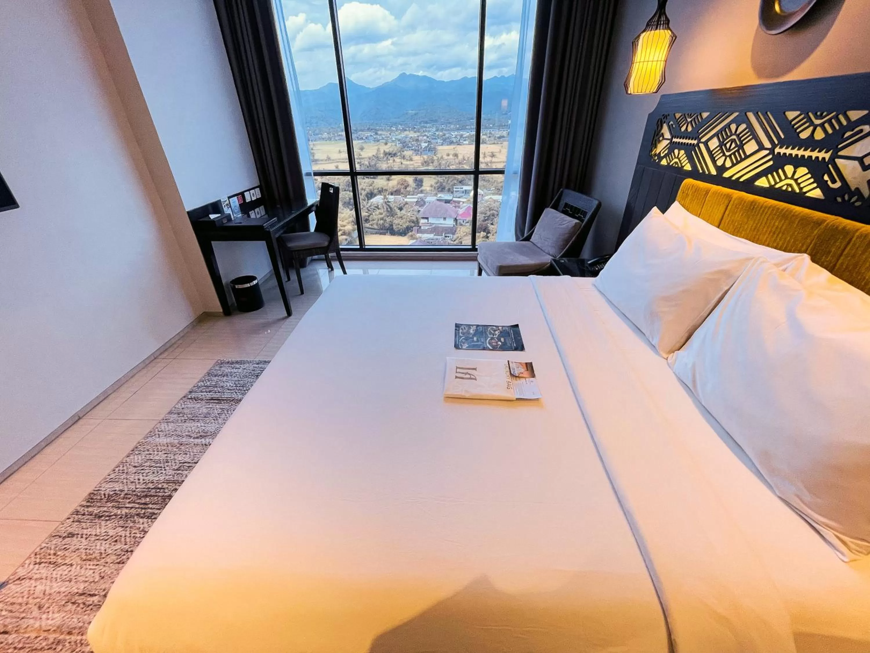 Bedroom, Bed in Lombok Astoria Hotel