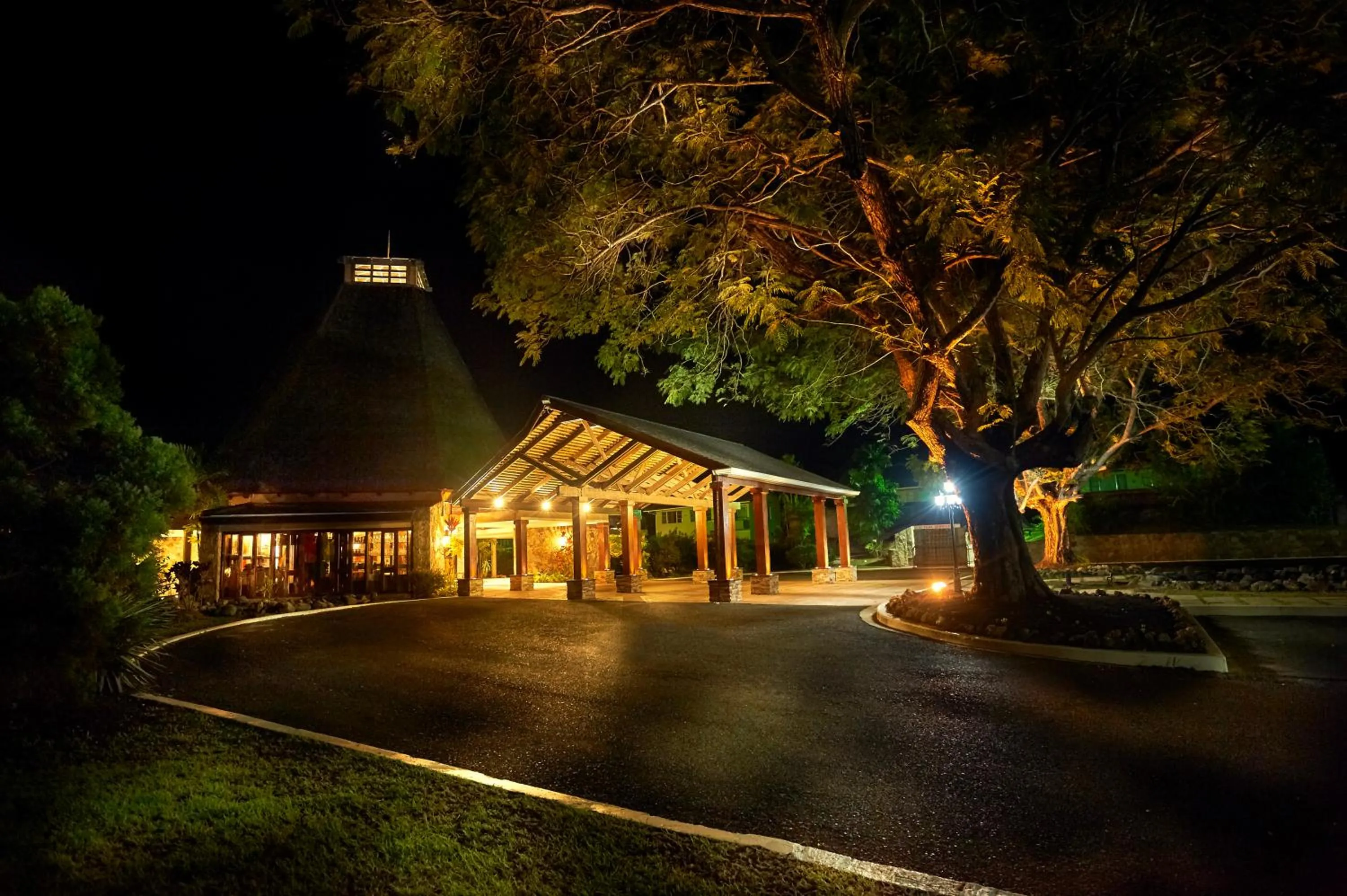 Facade/entrance in Mount Irvine Bay Resort