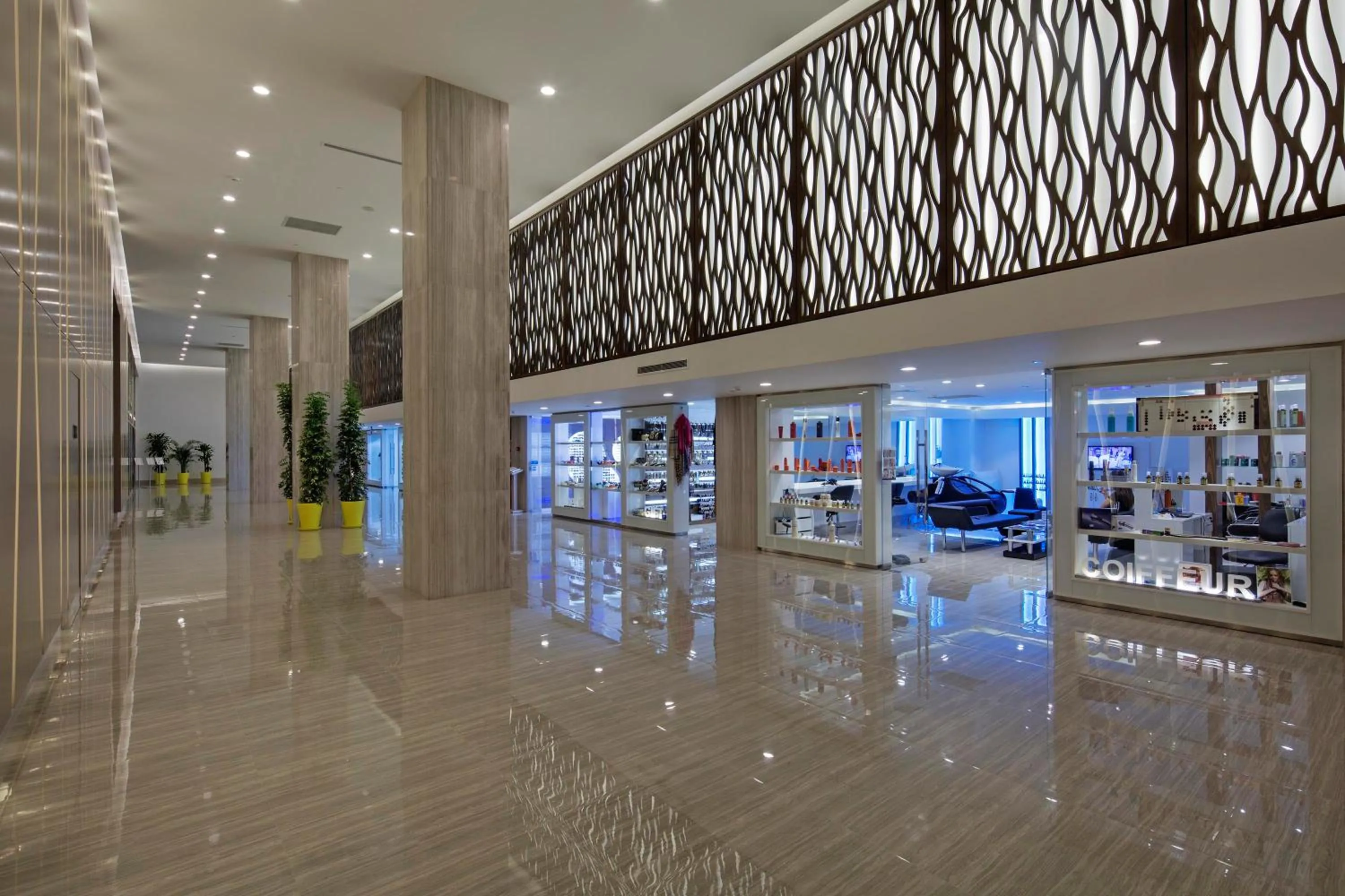 On-site shops in The Sense Deluxe