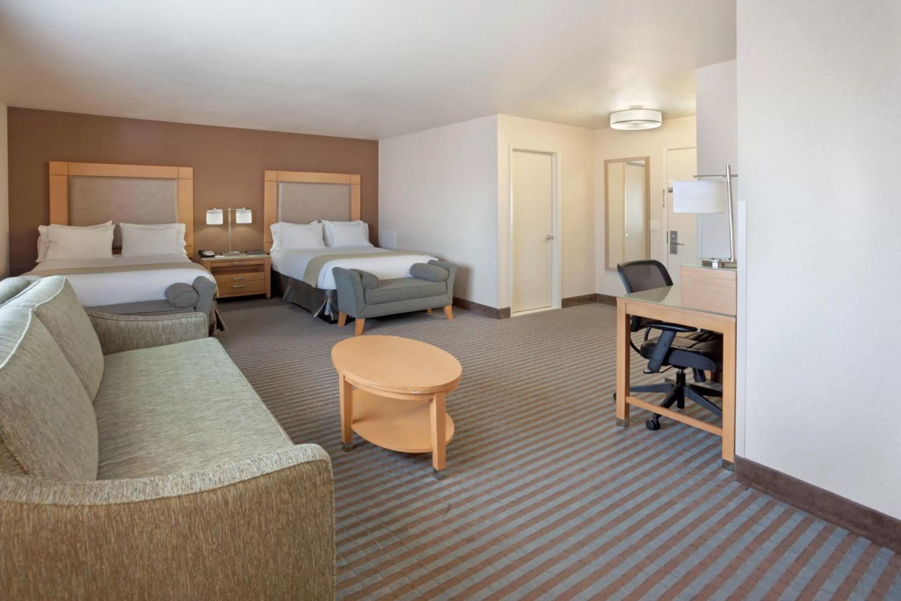 Photo of the whole room, Bed in Holiday Inn Express Monterey - Cannery Row by IHG