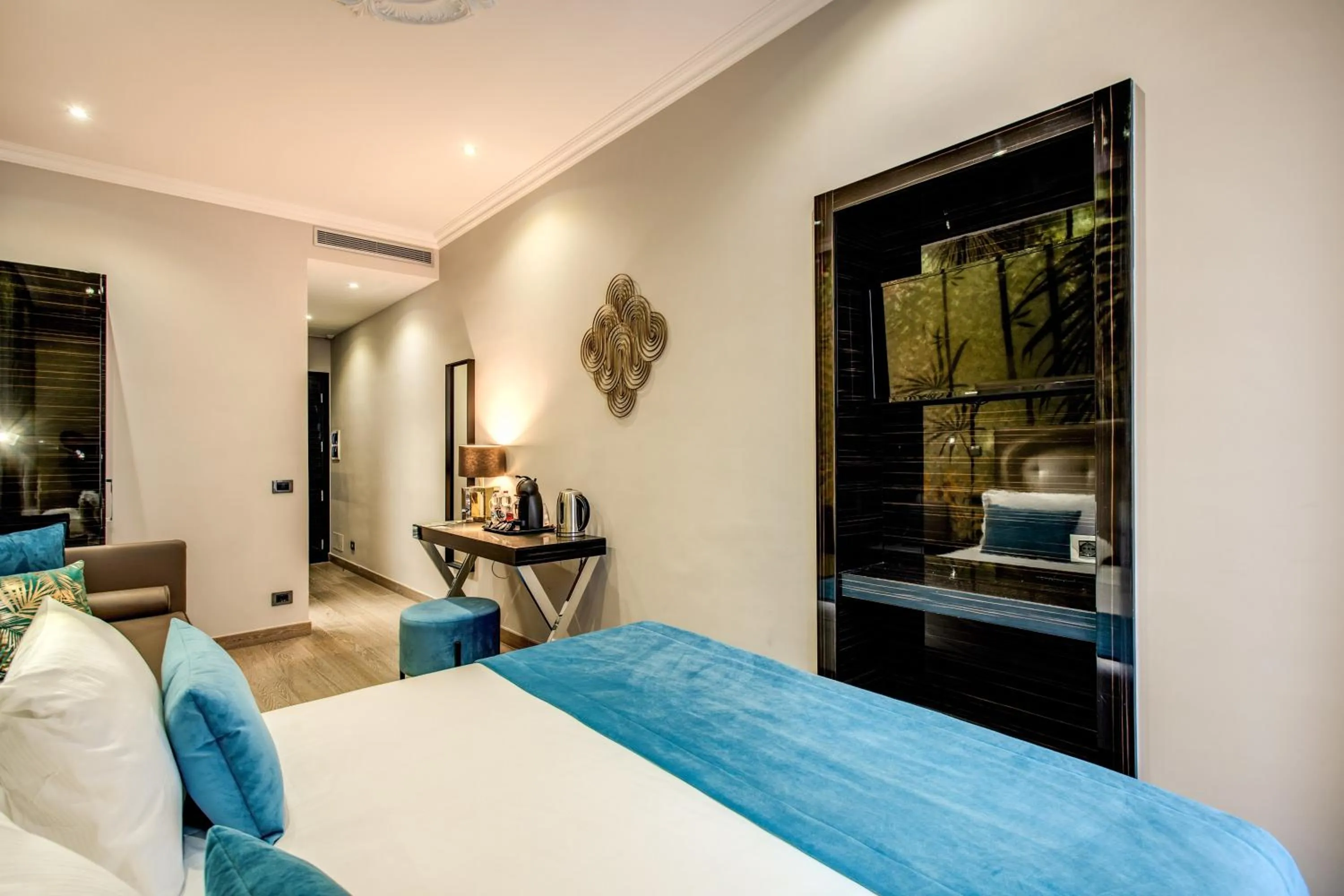 Photo of the whole room, Bed in Relais De La Poste