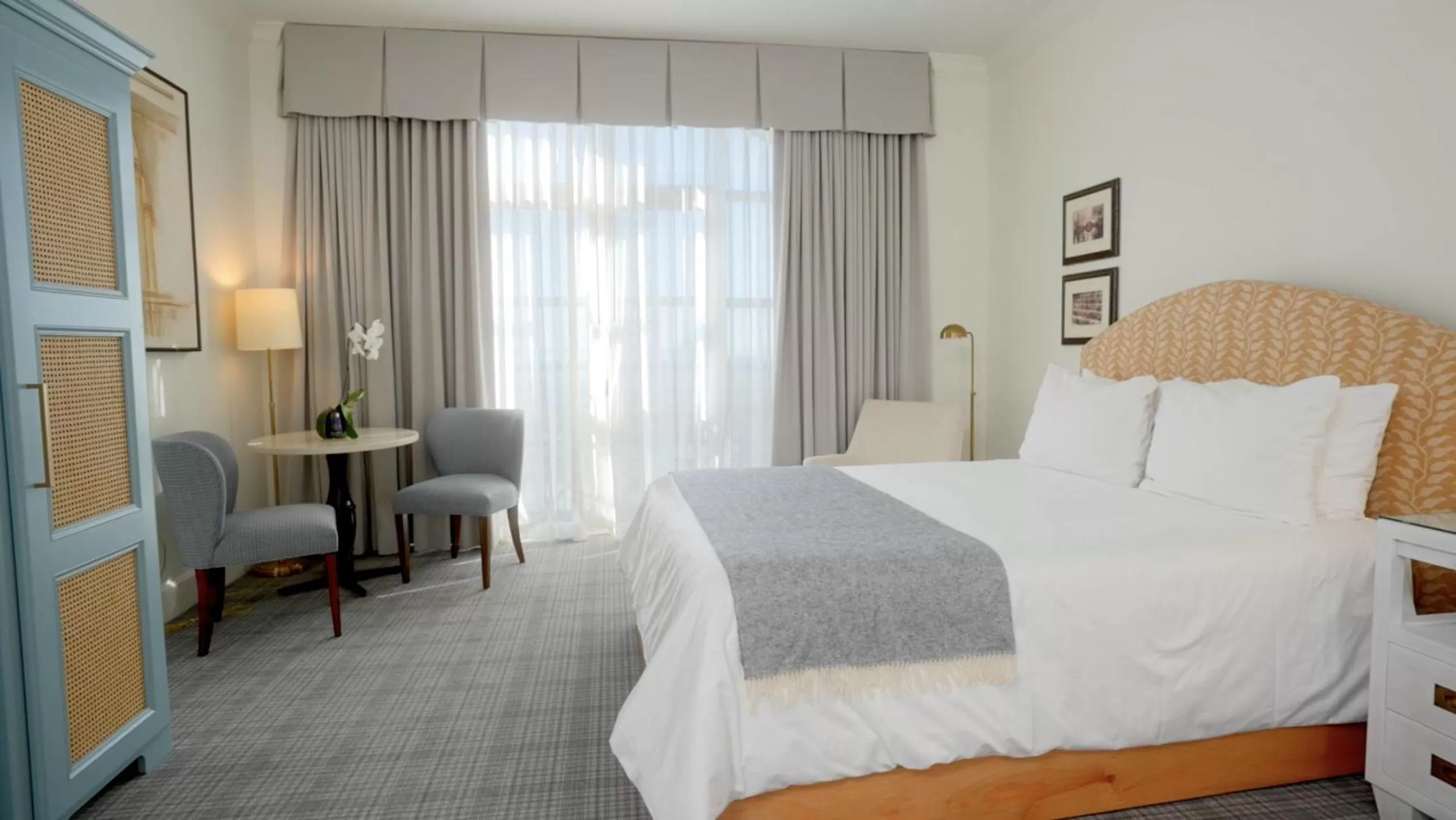 Bed in Harbourview Inn