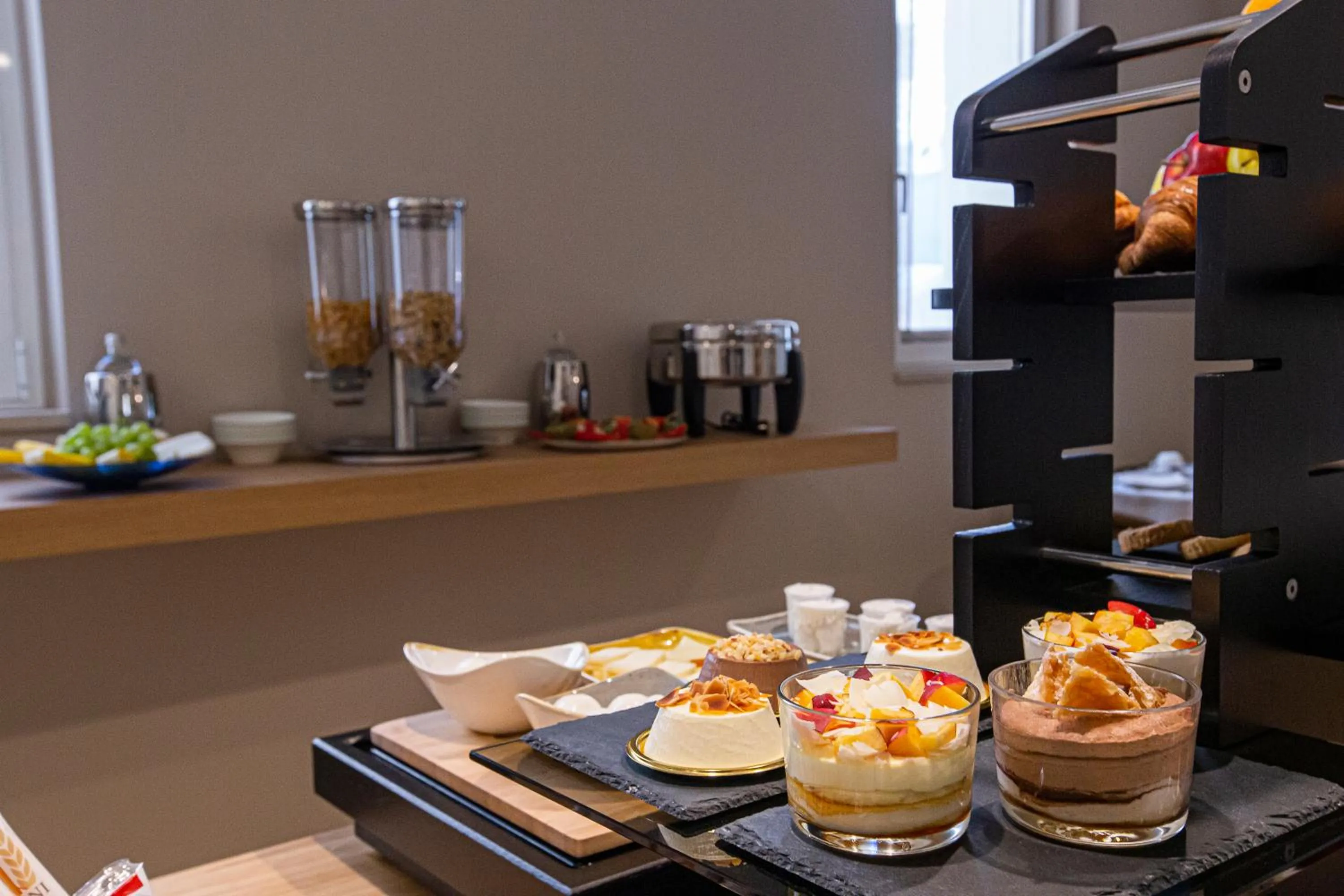 Breakfast in Charme SIMON BOLIVAR