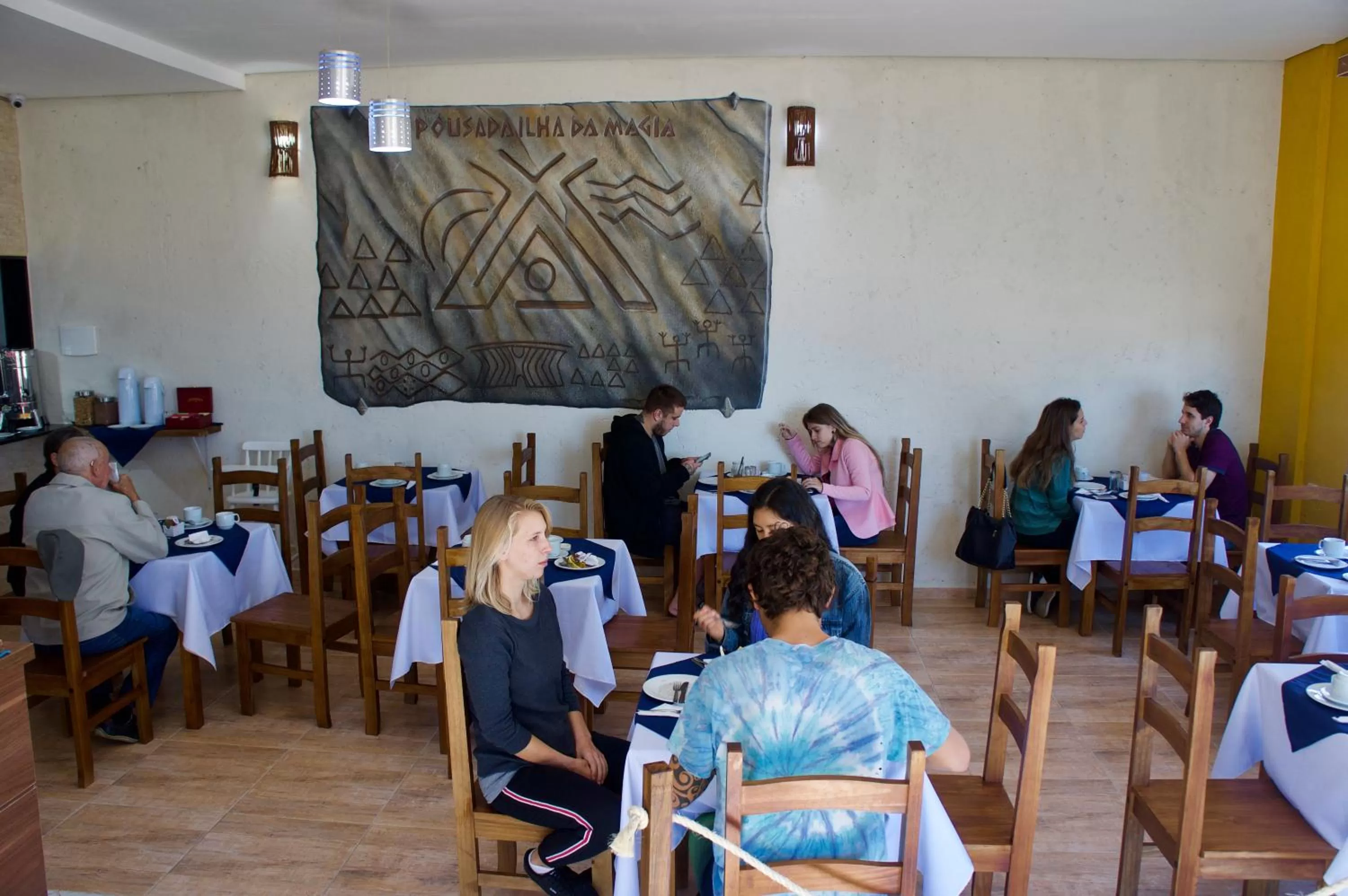 Restaurant/Places to Eat in Pousada Ilha da Magia