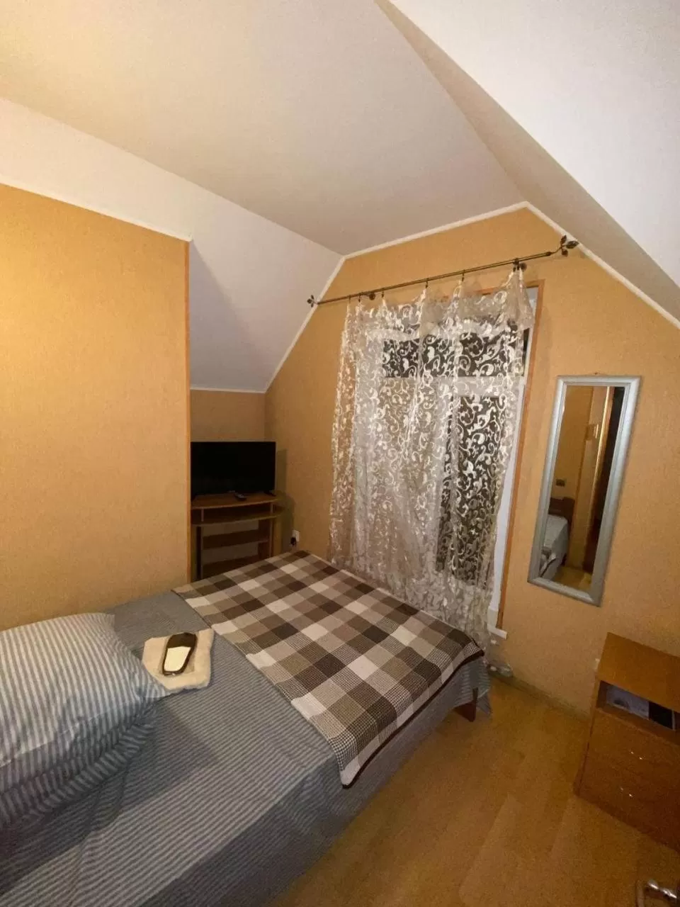 Bed in Inn Khlibodarskiy