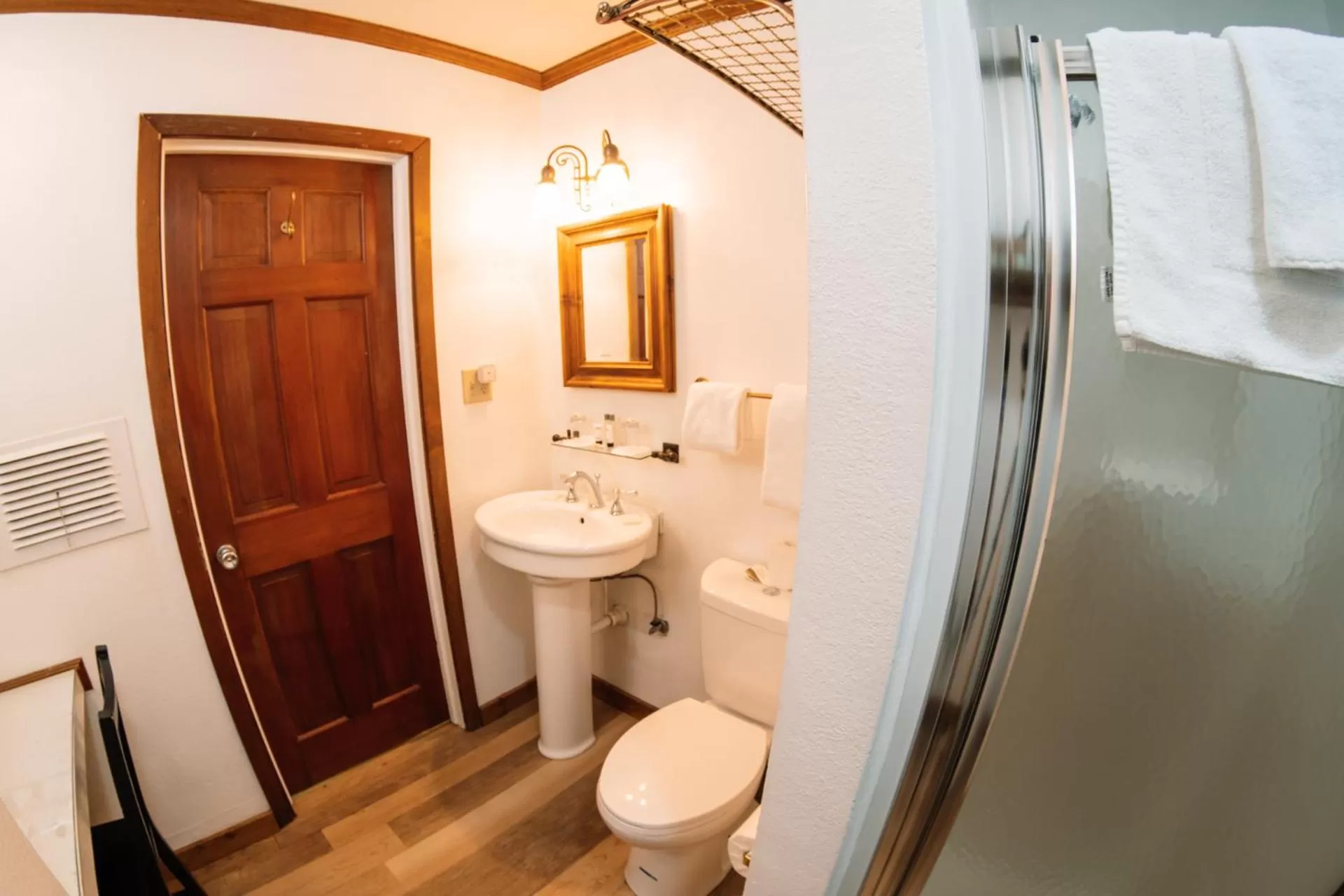 Bathroom in Narrow Gauge Inn