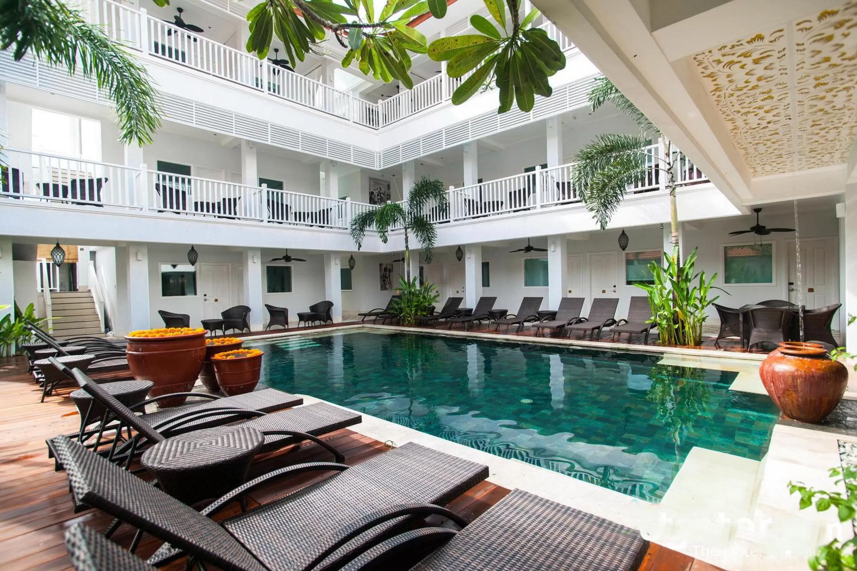 Swimming pool in Samsara Inn