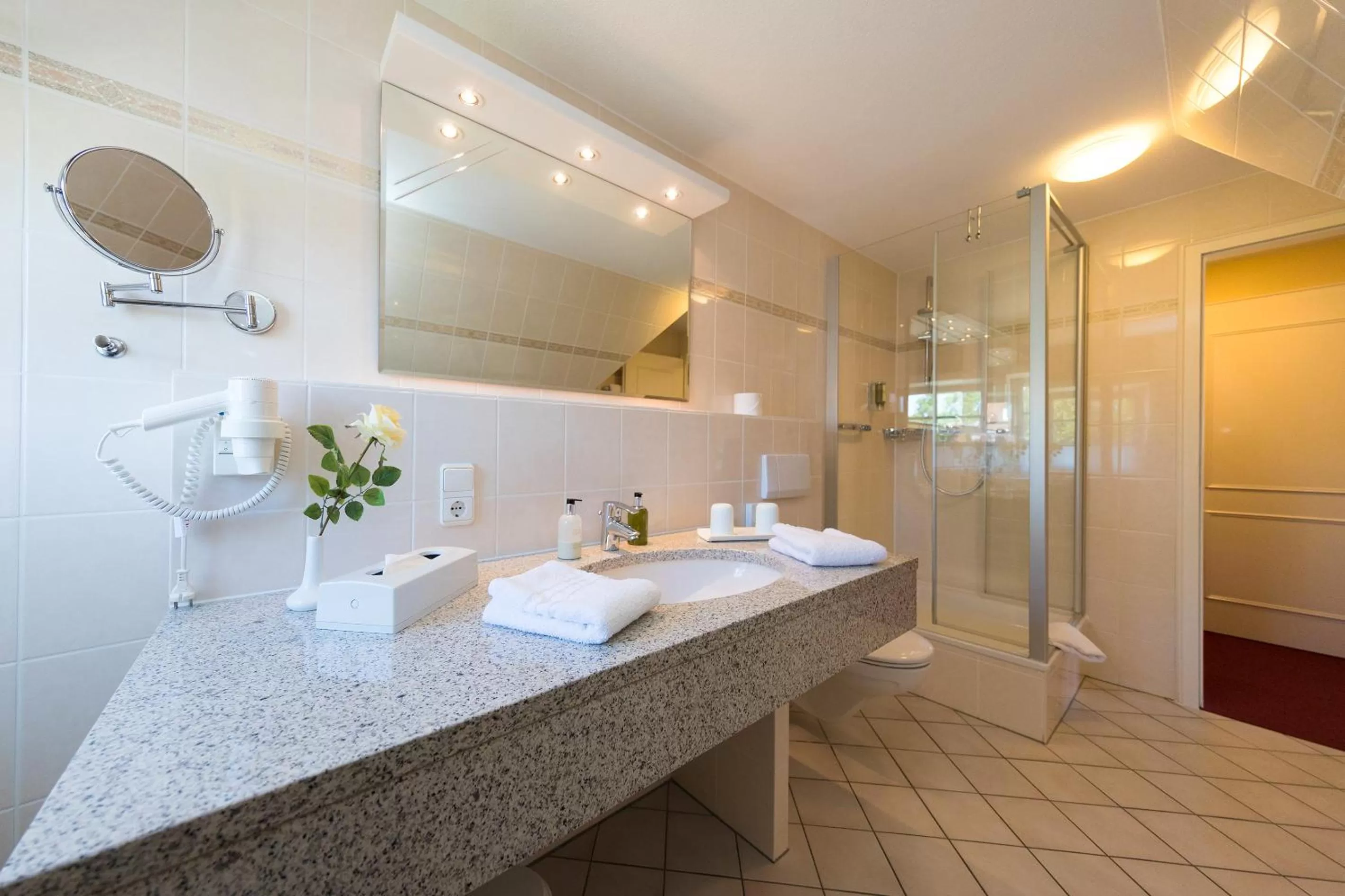 Shower in Hotel Landhaus Ellerbrock