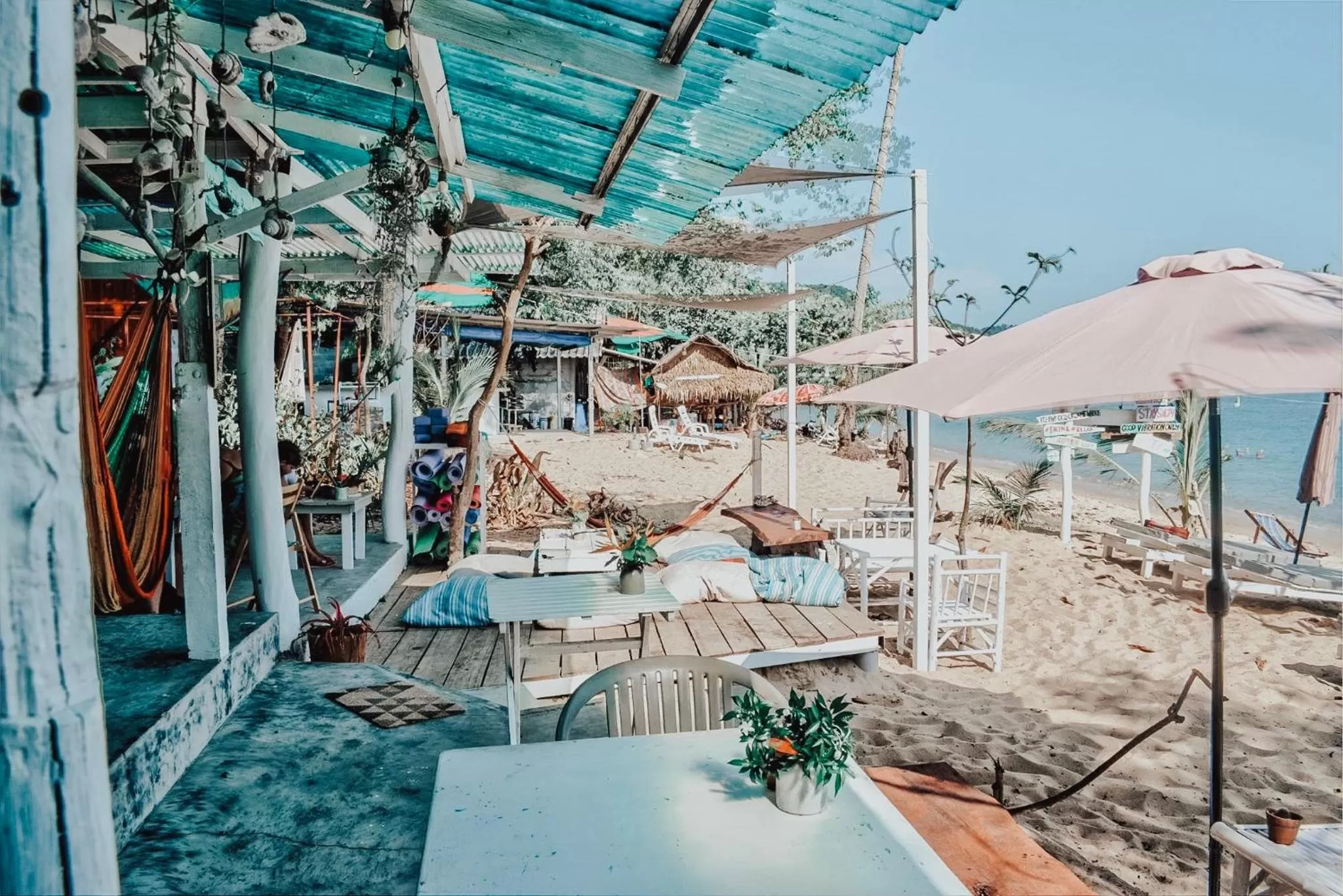 Indie Beach Bungalows