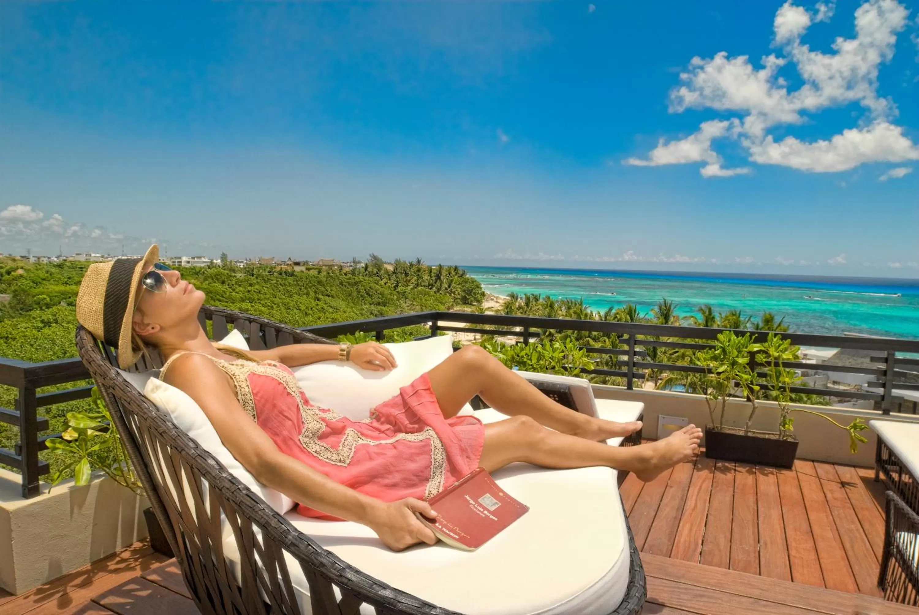 People in La Divina by Aldea Thai