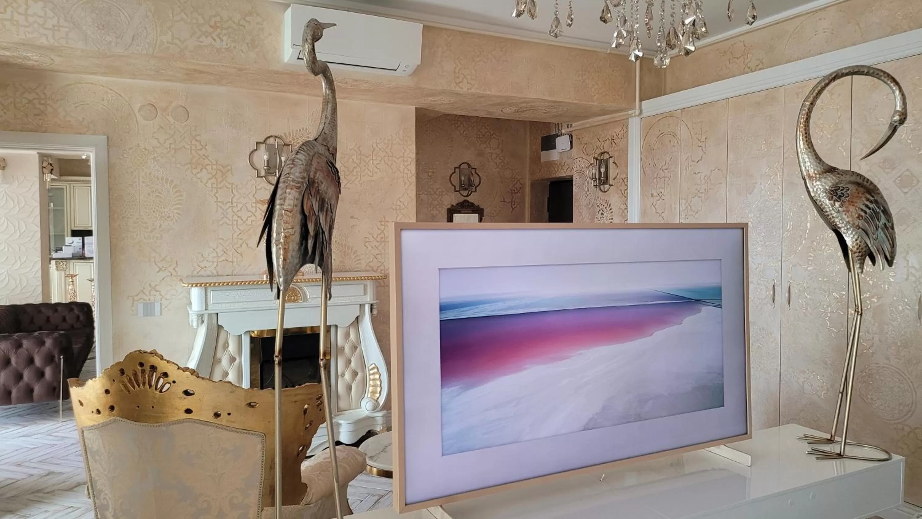 TV and multimedia, TV/Entertainment Center in Terrace Suites Iasi