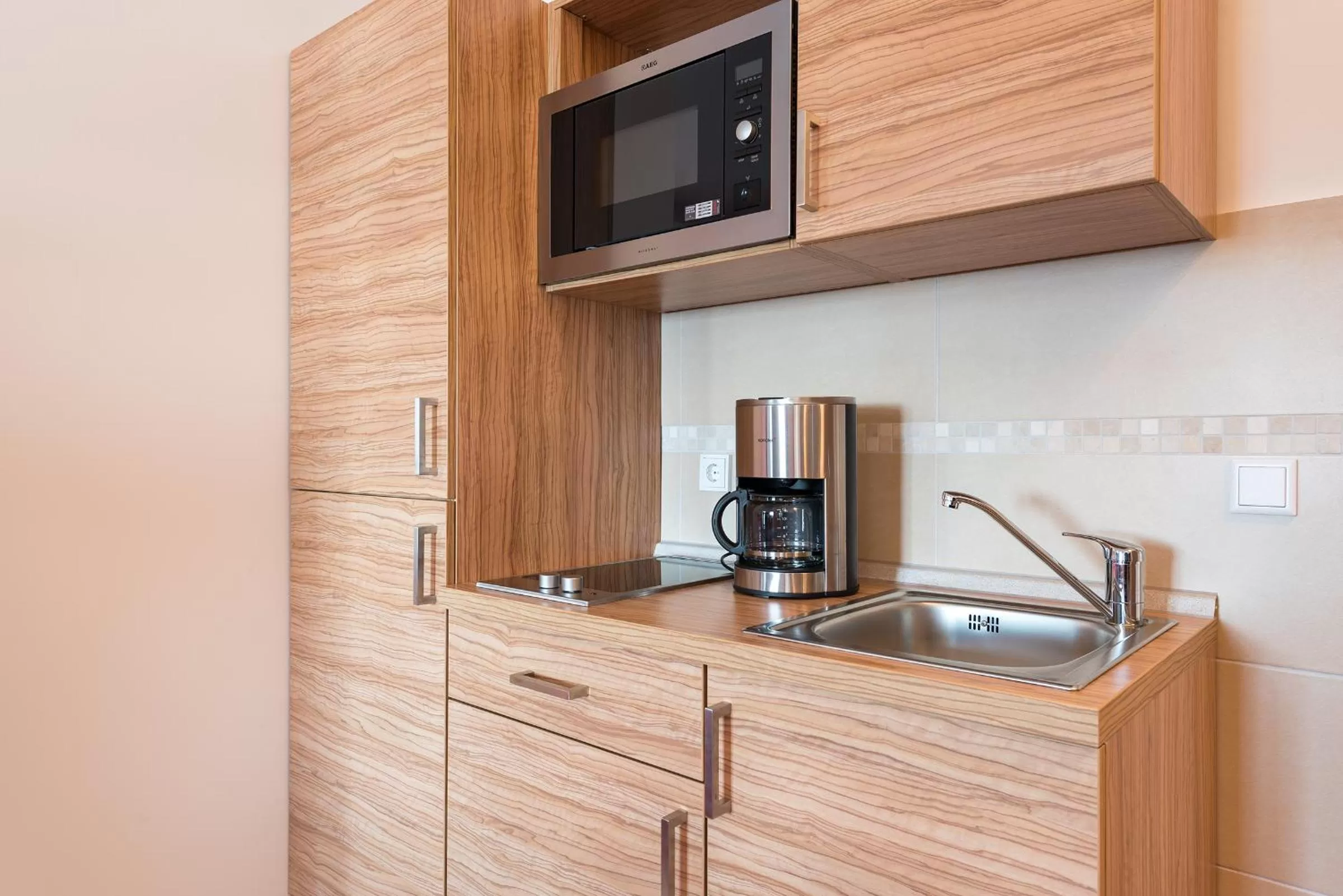 Kitchen or kitchenette, Kitchen/Kitchenette in Strandhotel zur Promenade