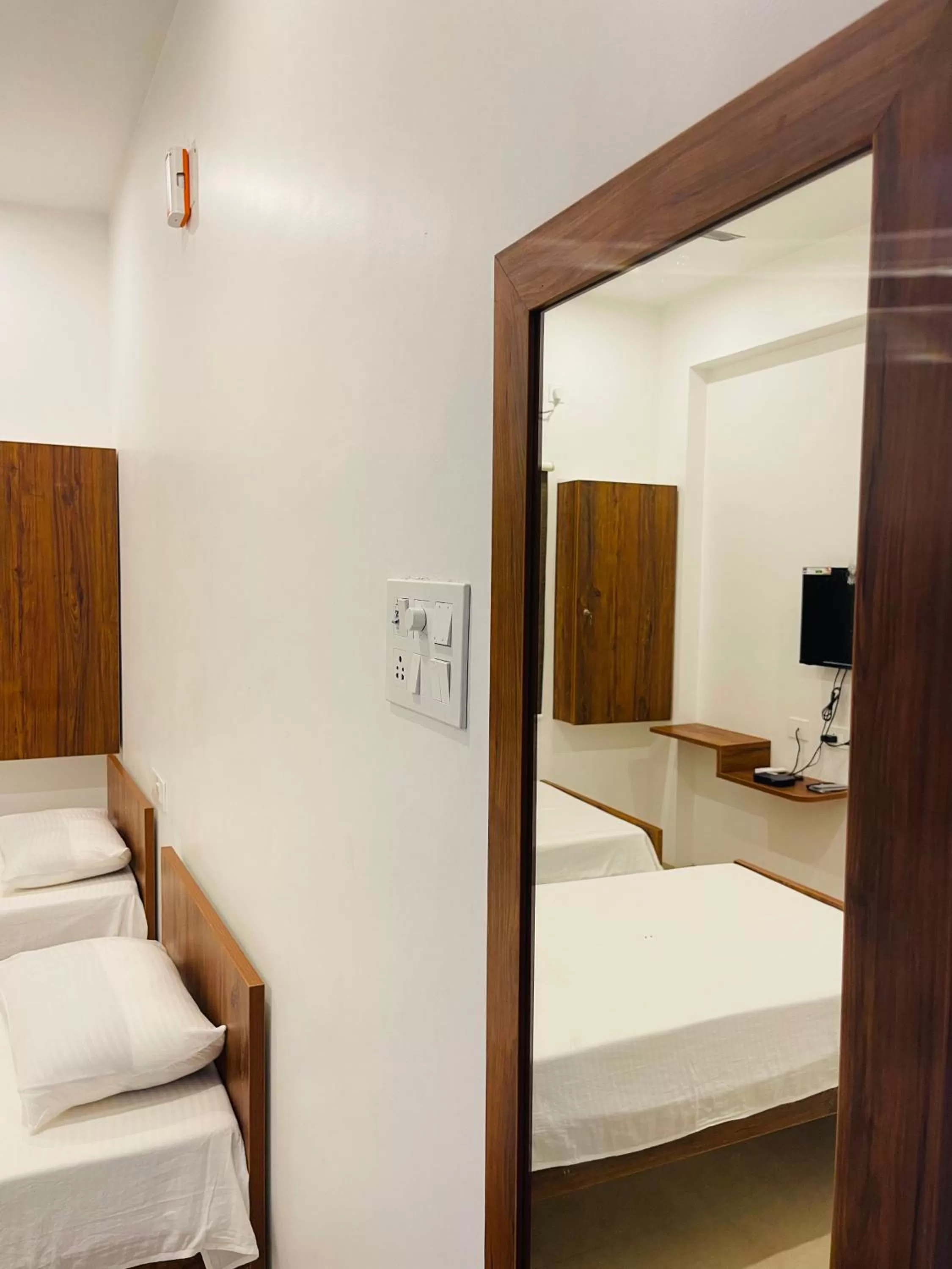 Living room, Bed in MVP Residencies