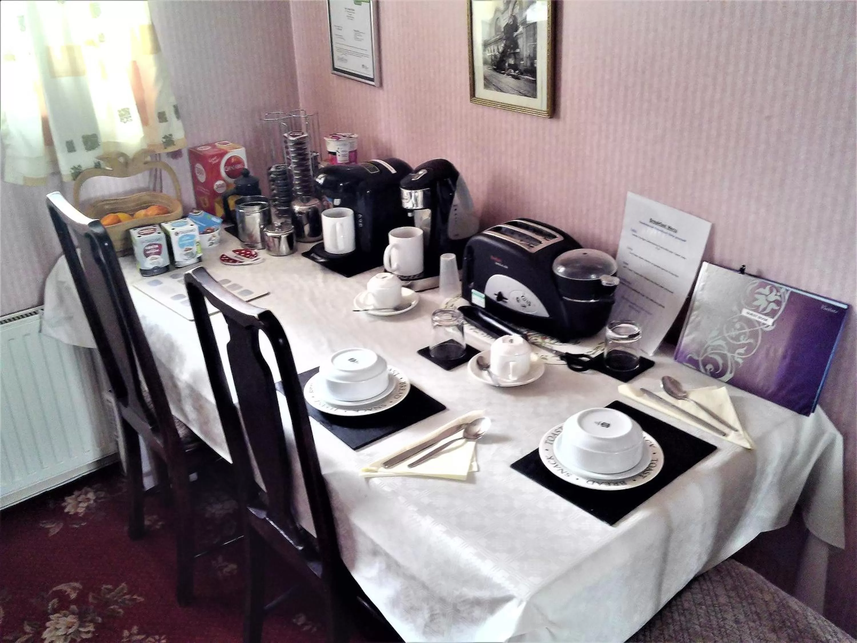 Breakfast, Restaurant/Places to Eat in Mike & Carolyn Ball B&B