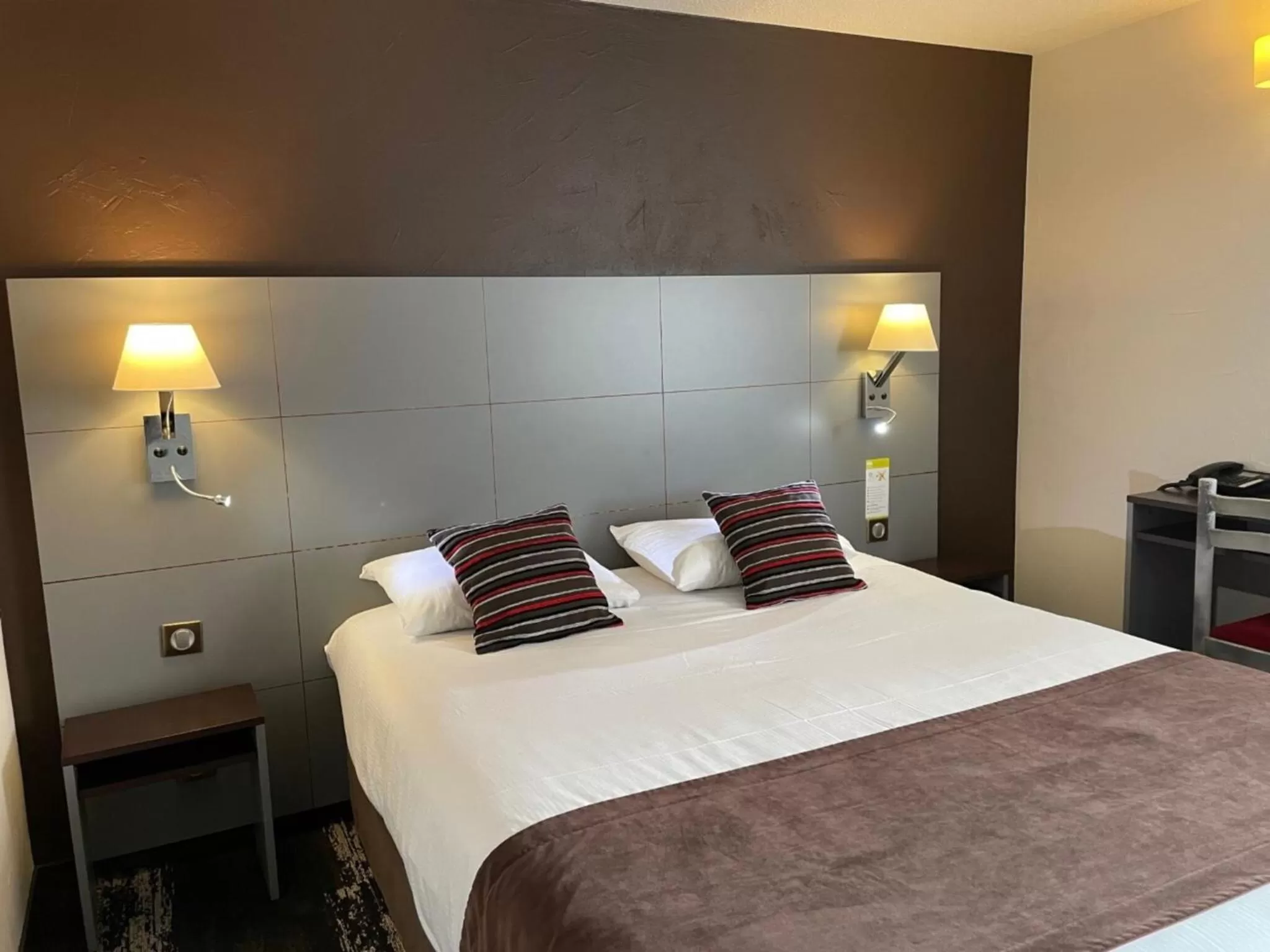 1 Double Bed in Kyriad Direct Limoges Nord