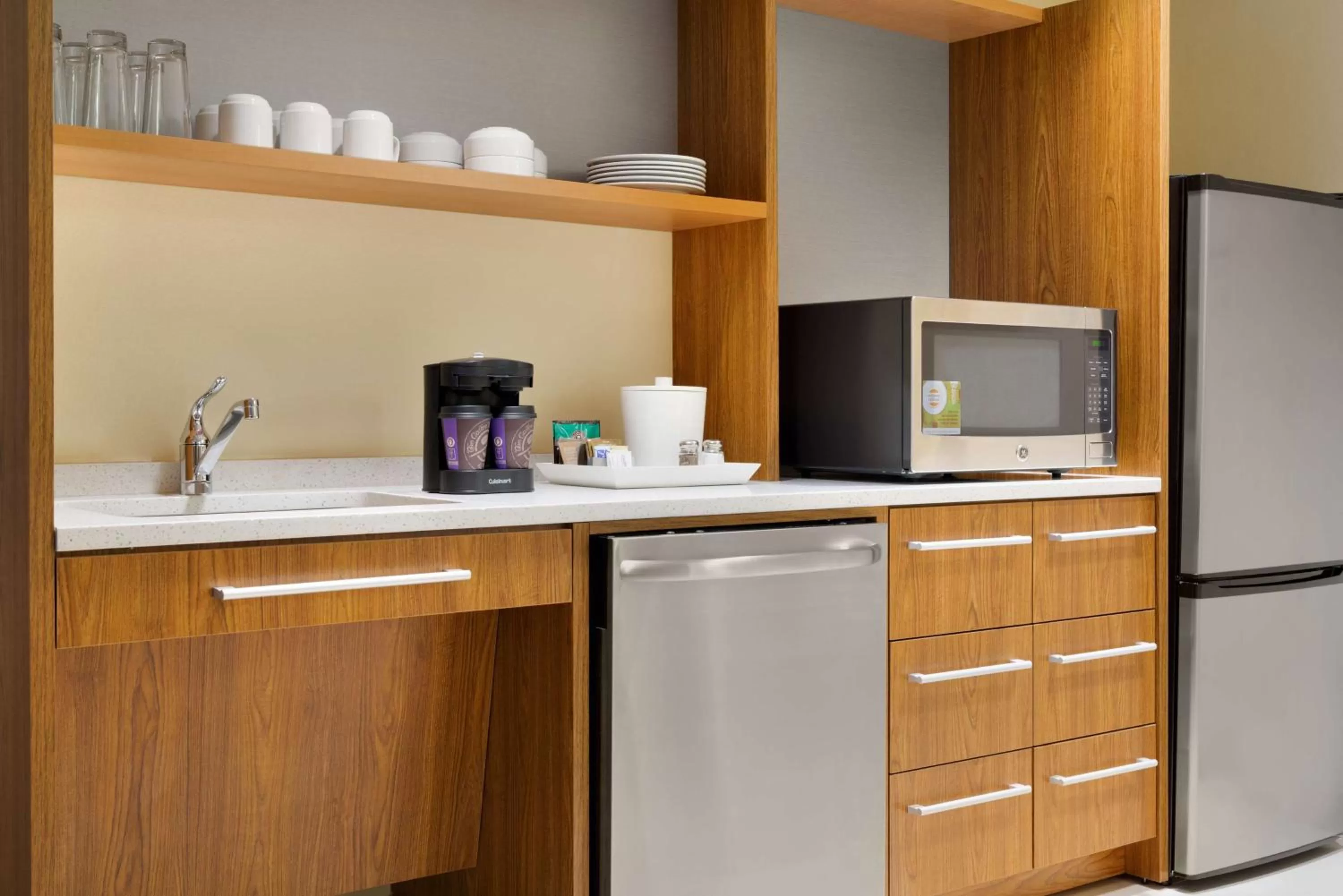Kitchen or kitchenette in Home2 Suites By Hilton Joliet Plainfield