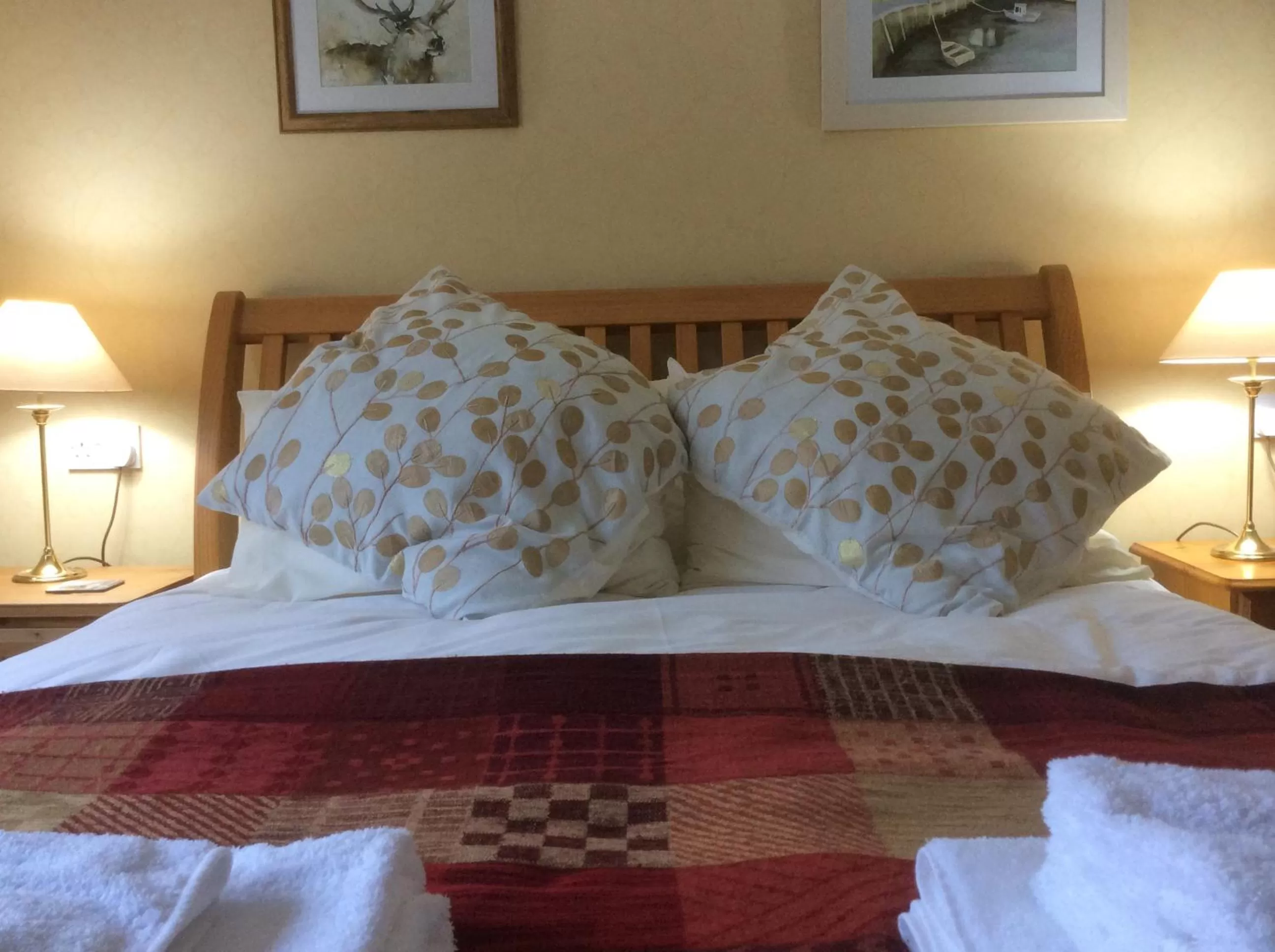 Bedroom, Bed in Arduthie House