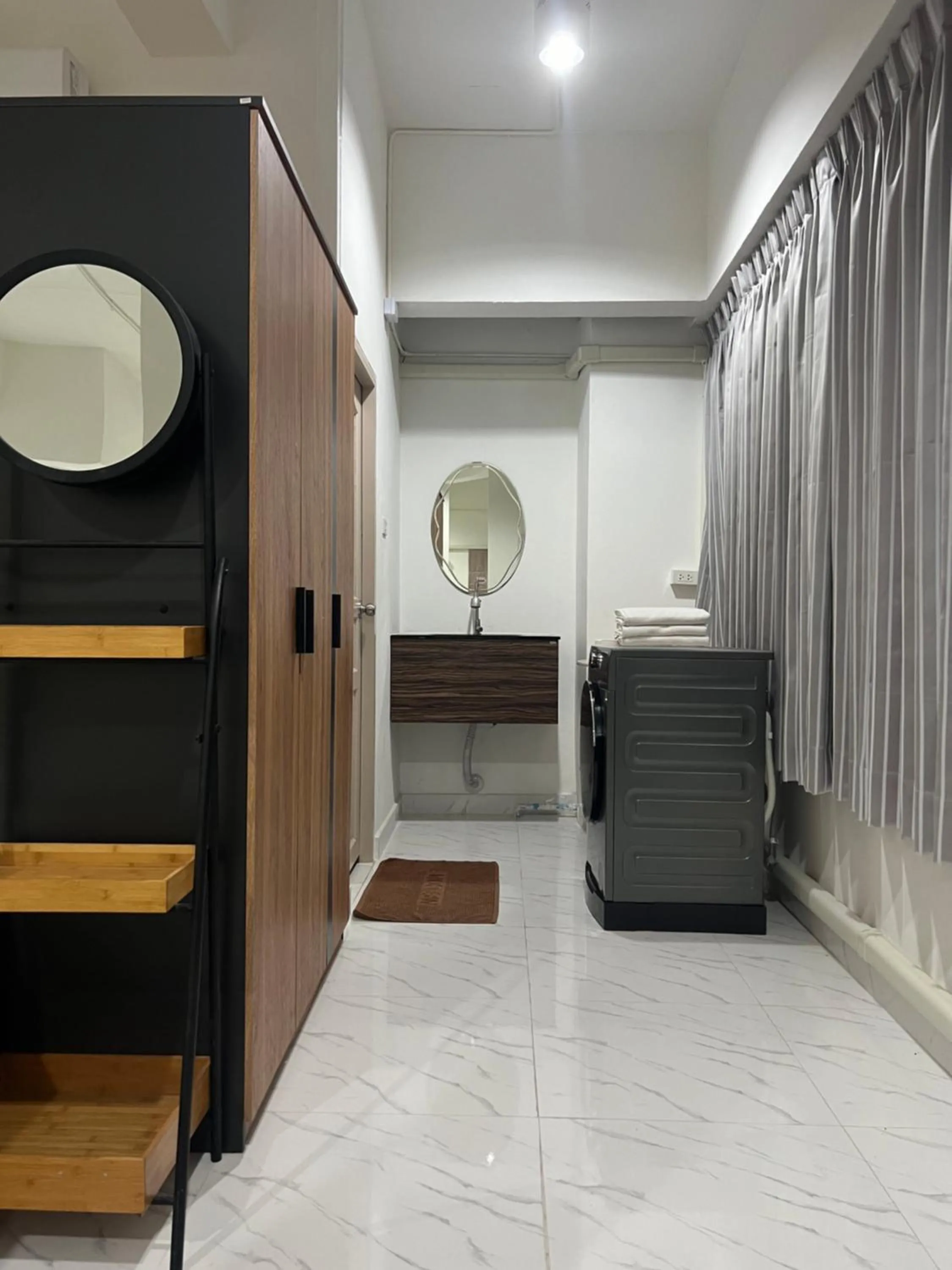 Bathroom in Mall Suites Hotel